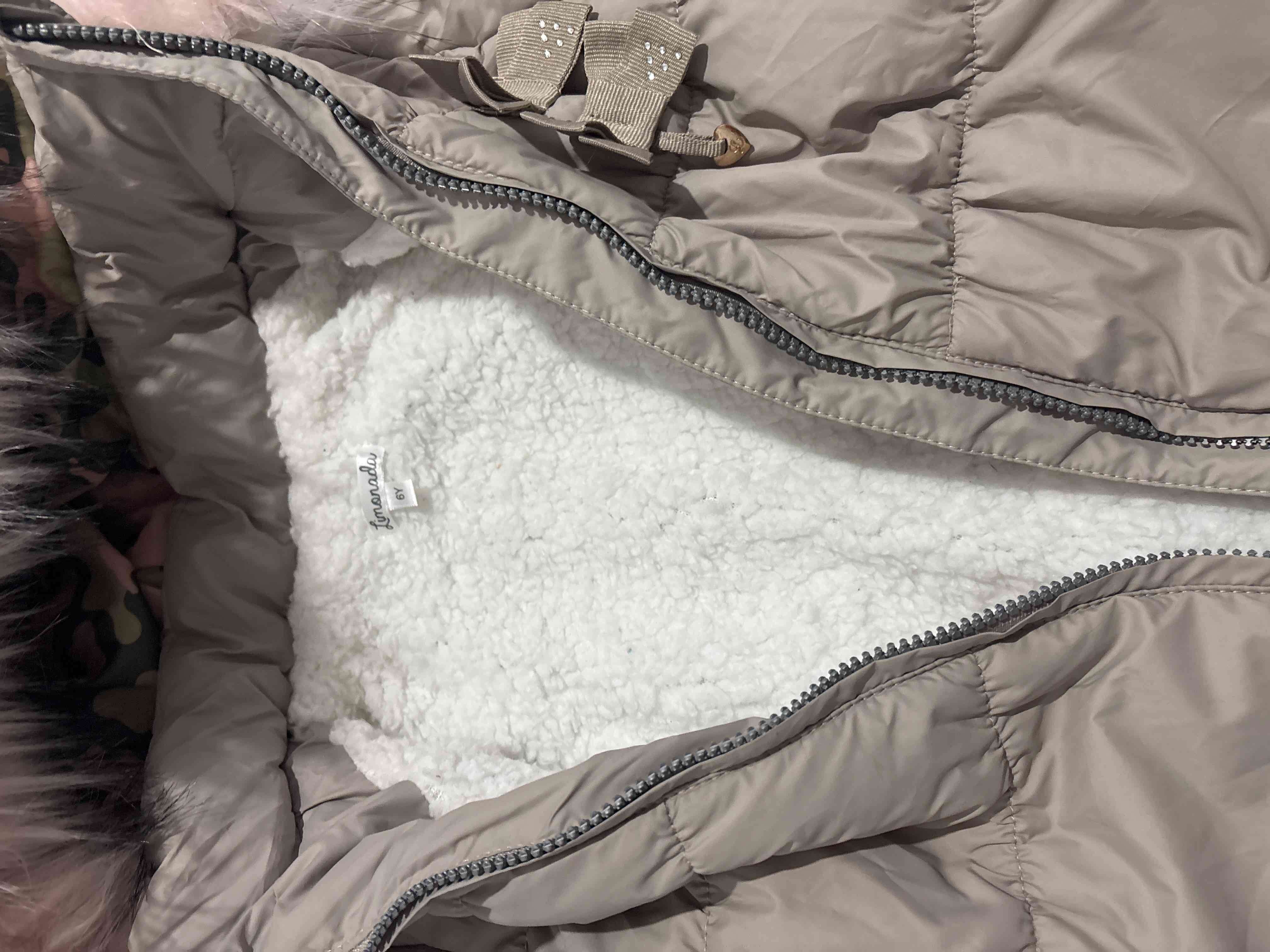 Abrigo con capucha y pelo suave - miniatura 4