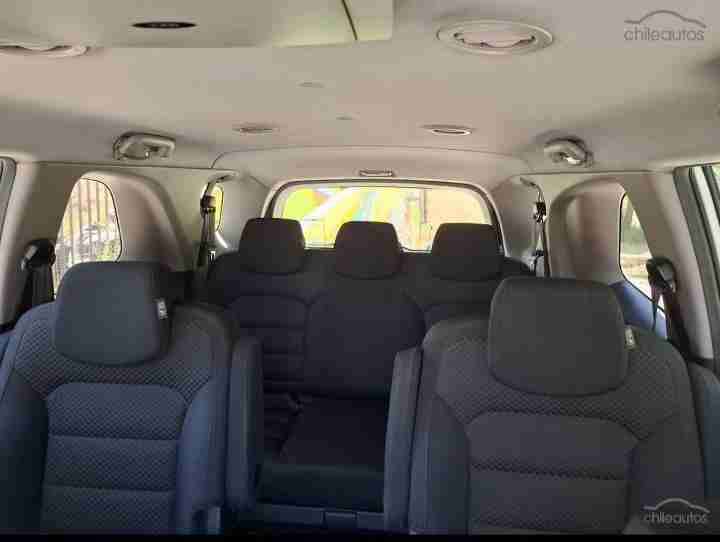 Auto blanco  ssangyong stavic 2018 - miniatura 3