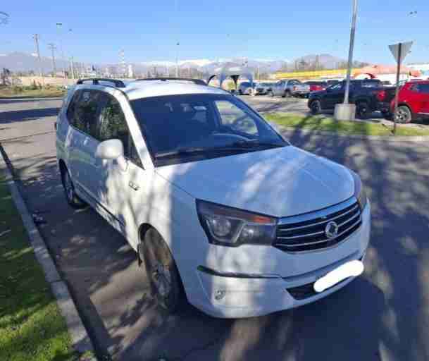 Auto blanco  ssangyong stavic 2018 - miniatura 5