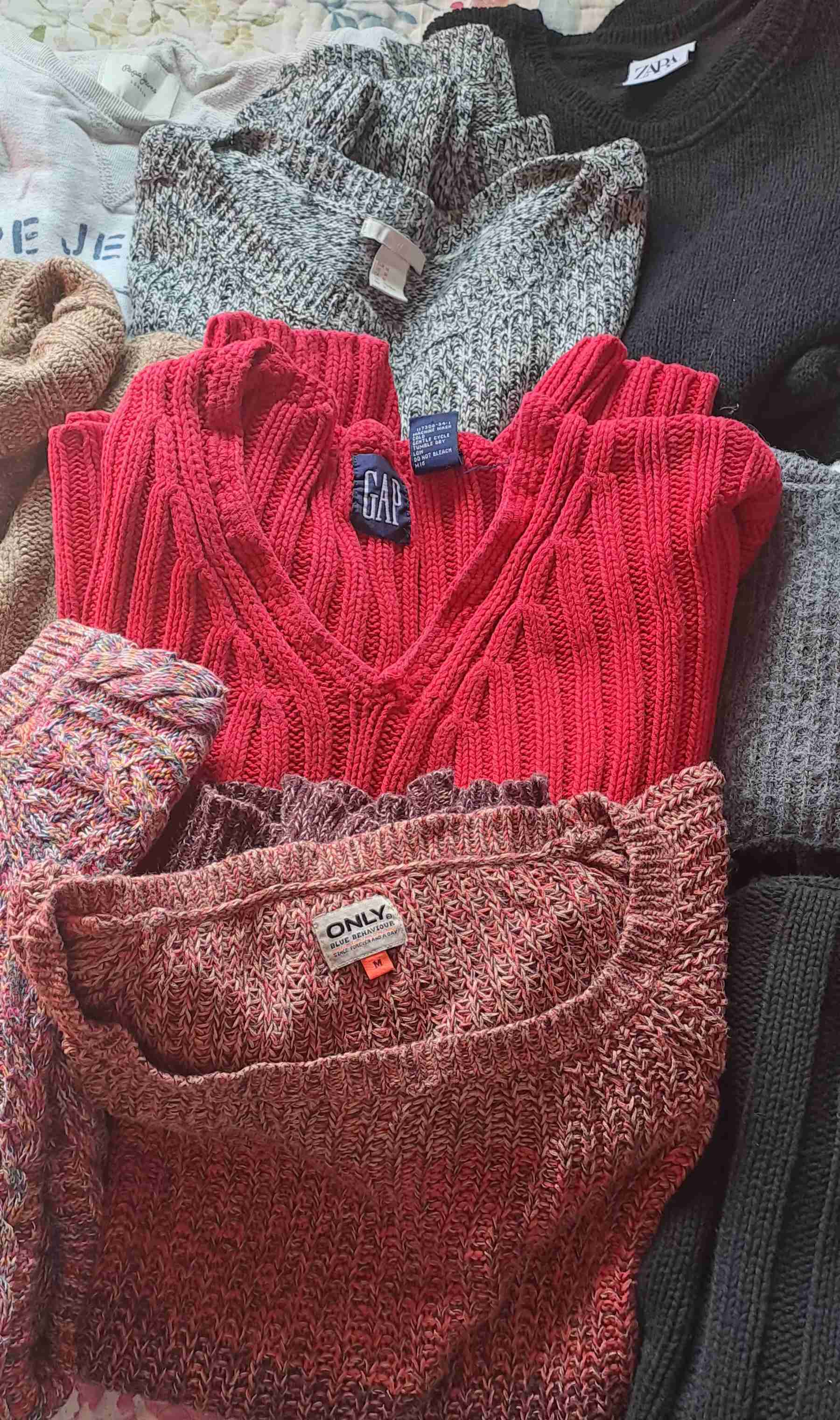 Lote de sweaters para mujer - miniatura 4