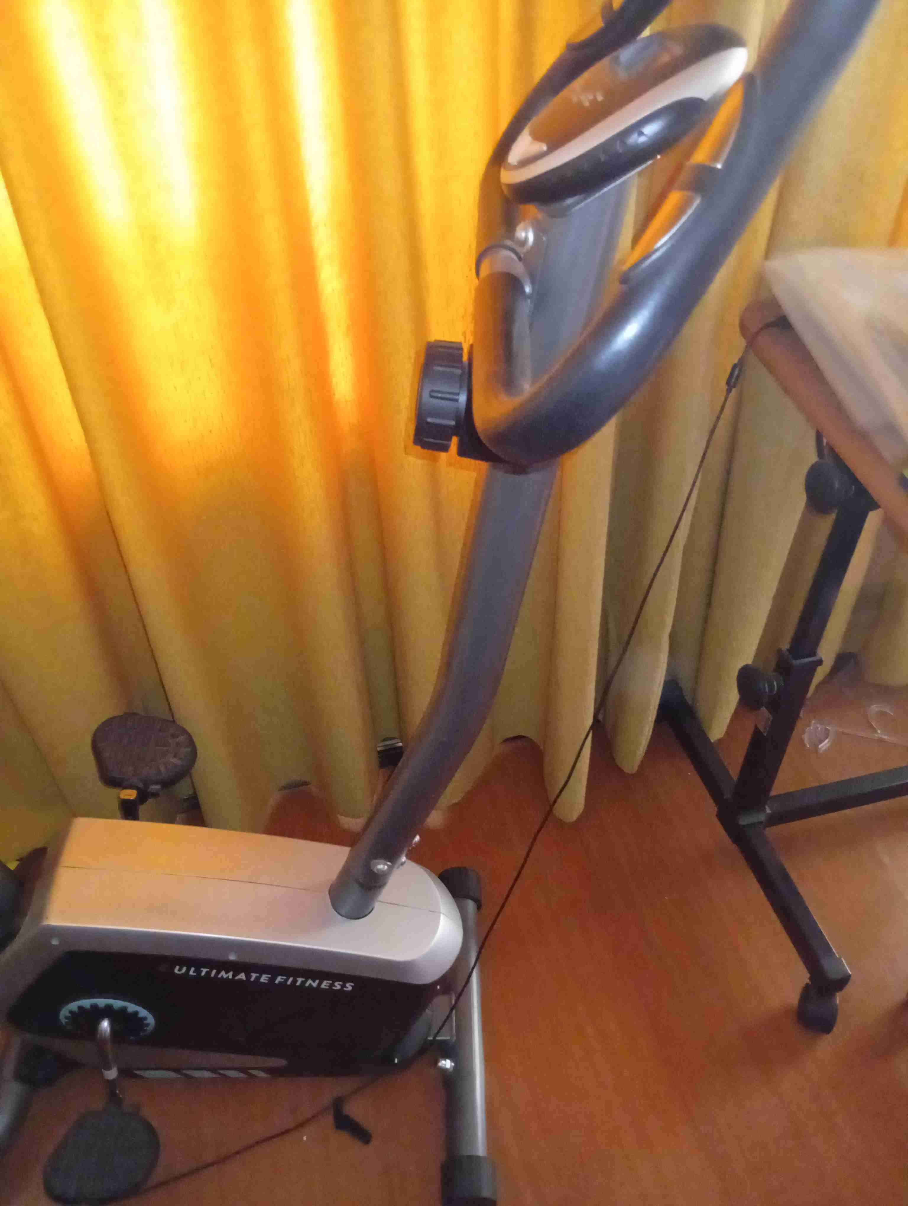 Bicicleta estática para ejercicio - miniatura 3