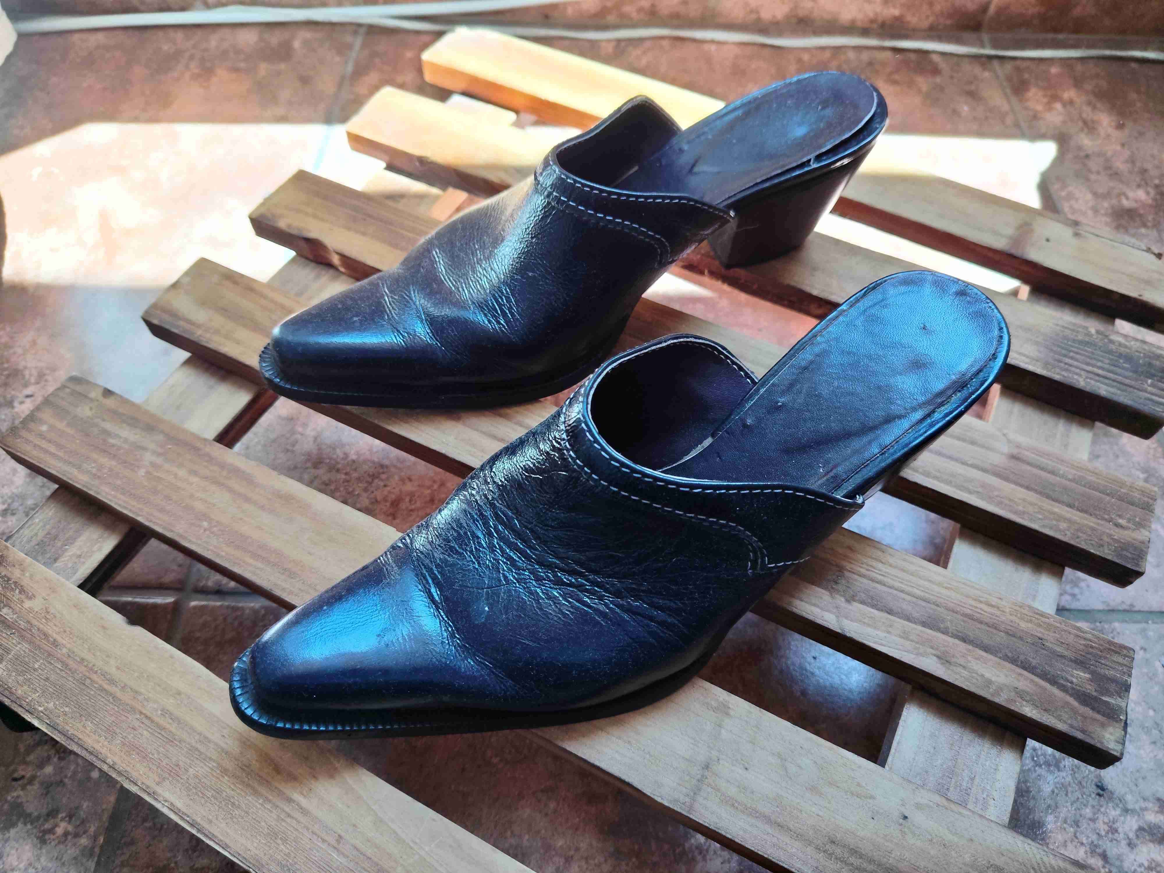 Zapato moradoen punta - miniatura 2