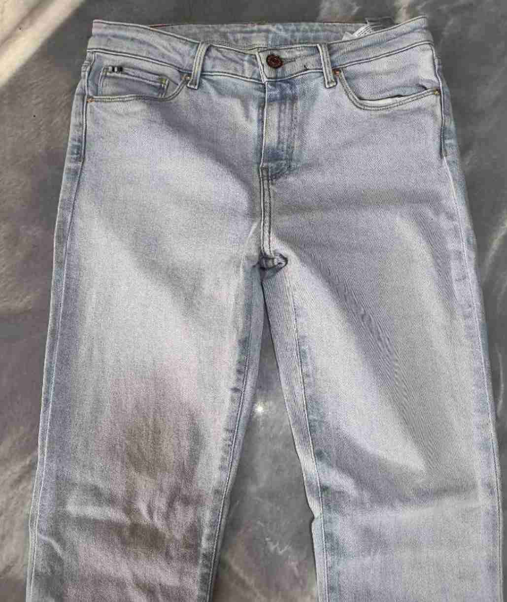 Jeans Tommy Hilfiger claros de mezclilla