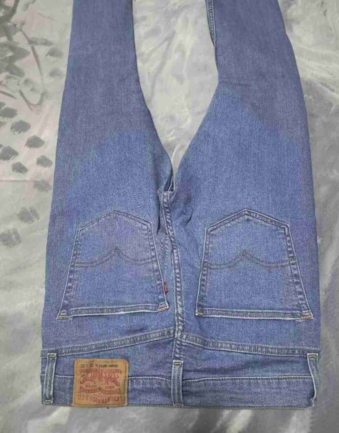 Jeans Levi's azul desgastados - 3