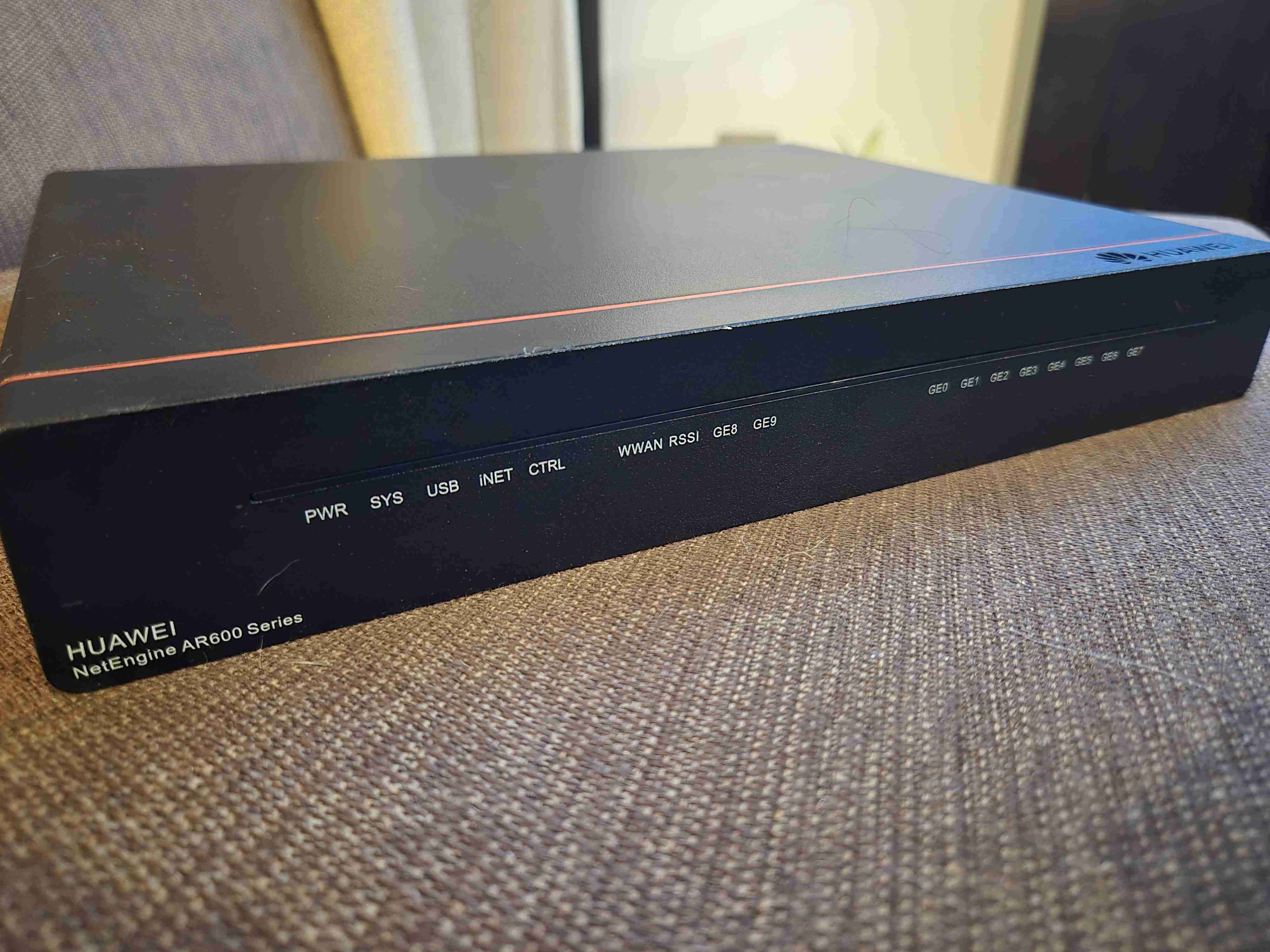 Router Empresarial Huawei AR651 – Gigabit / Alto R - miniatura 2