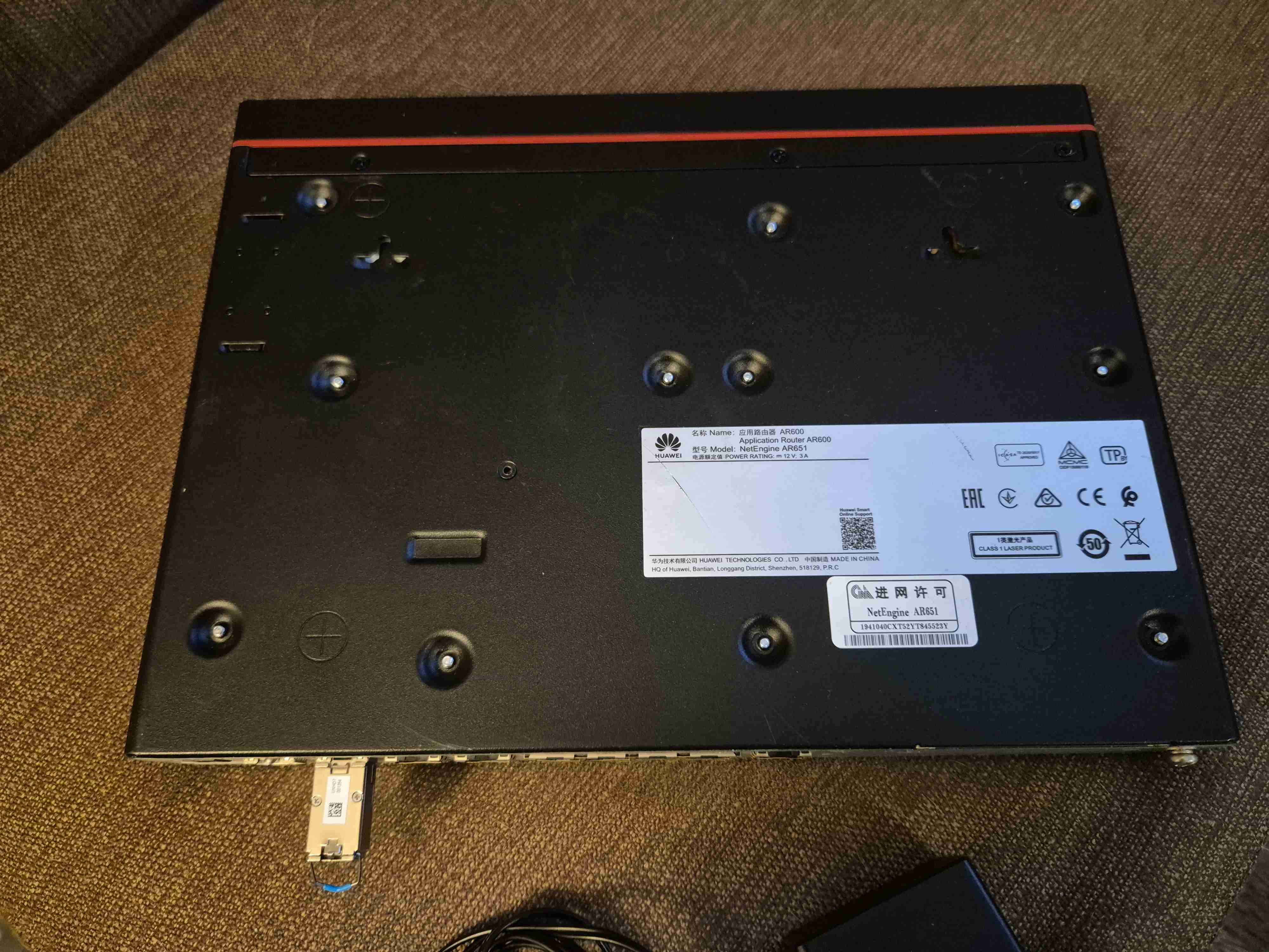 Router Empresarial Huawei AR651 – Gigabit / Alto R - miniatura 3