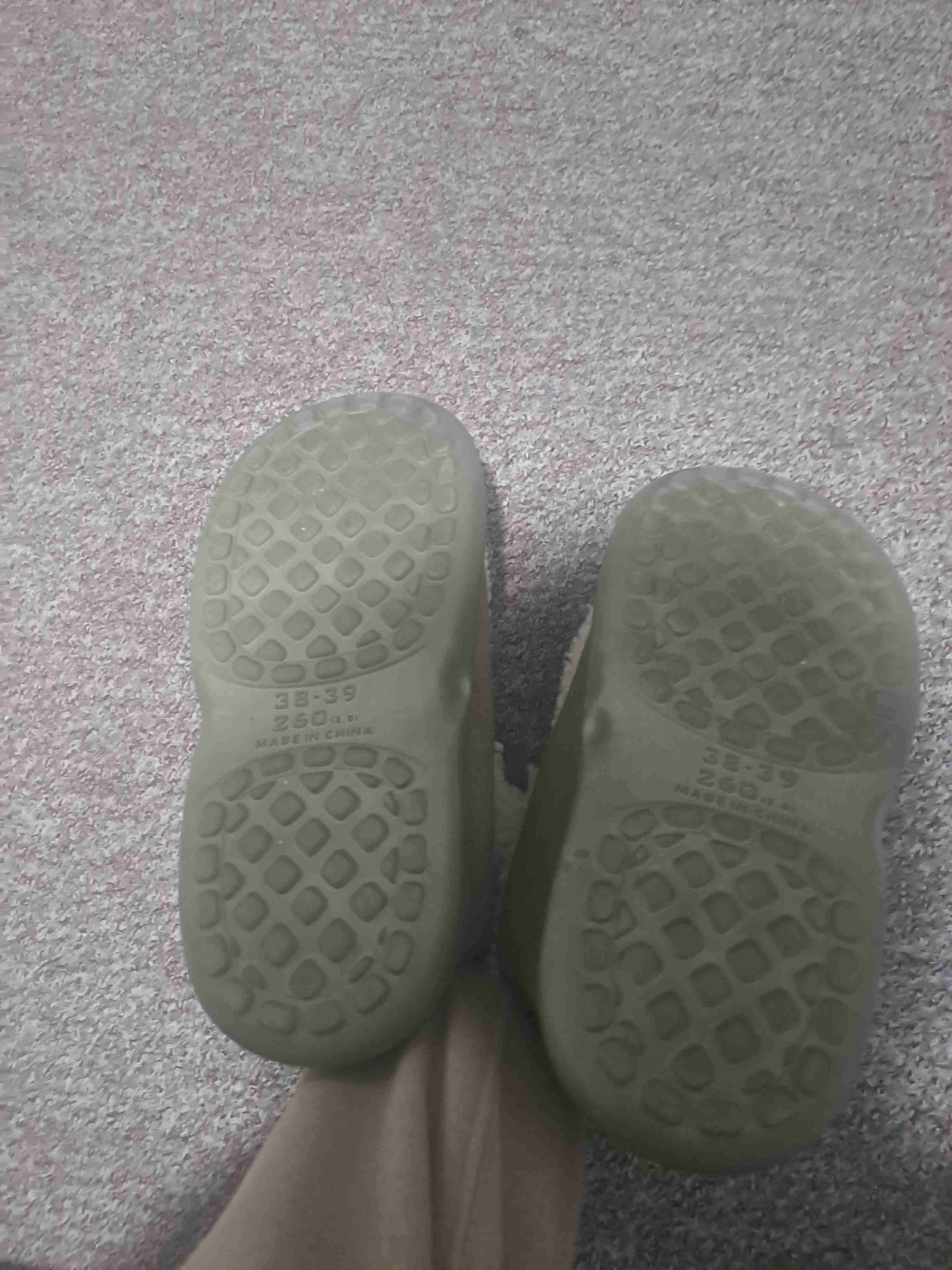 Pantuflas abrigadas verdes - miniatura 4