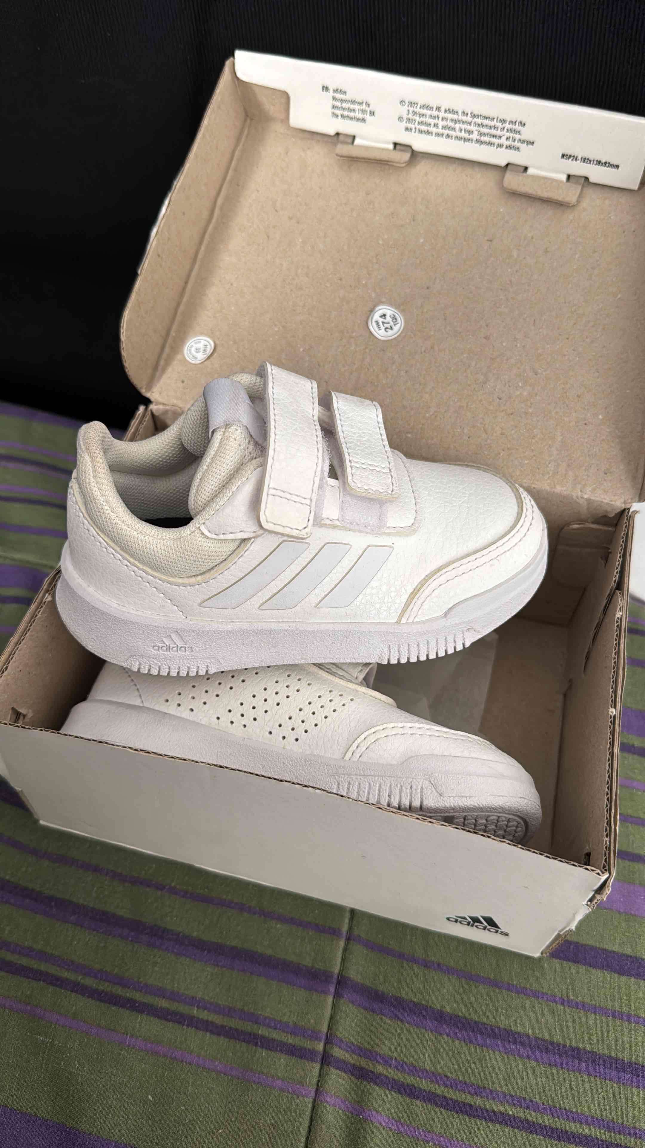 Zapatillas blancas Adidas niño