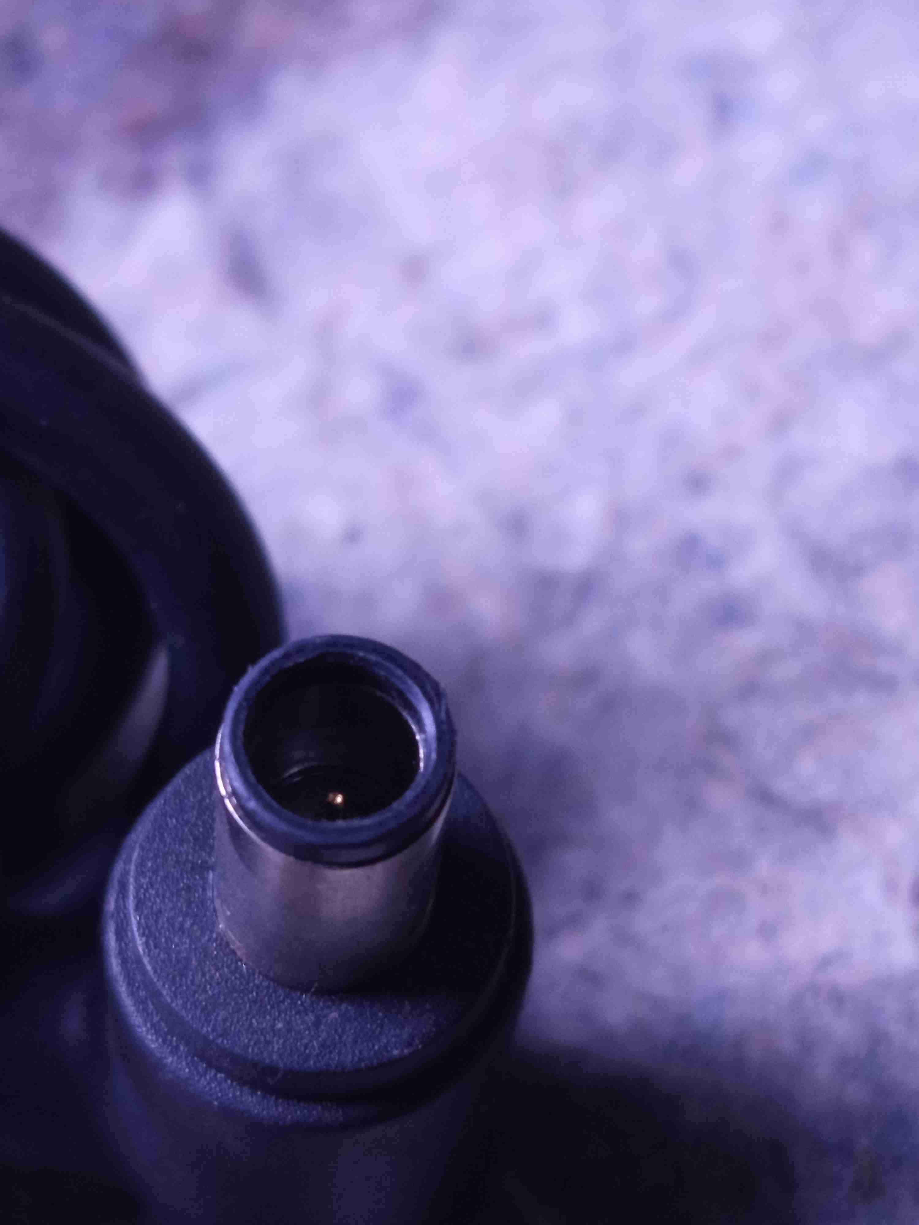 Cargador HP 65W hp original punta aguja - miniatura 3