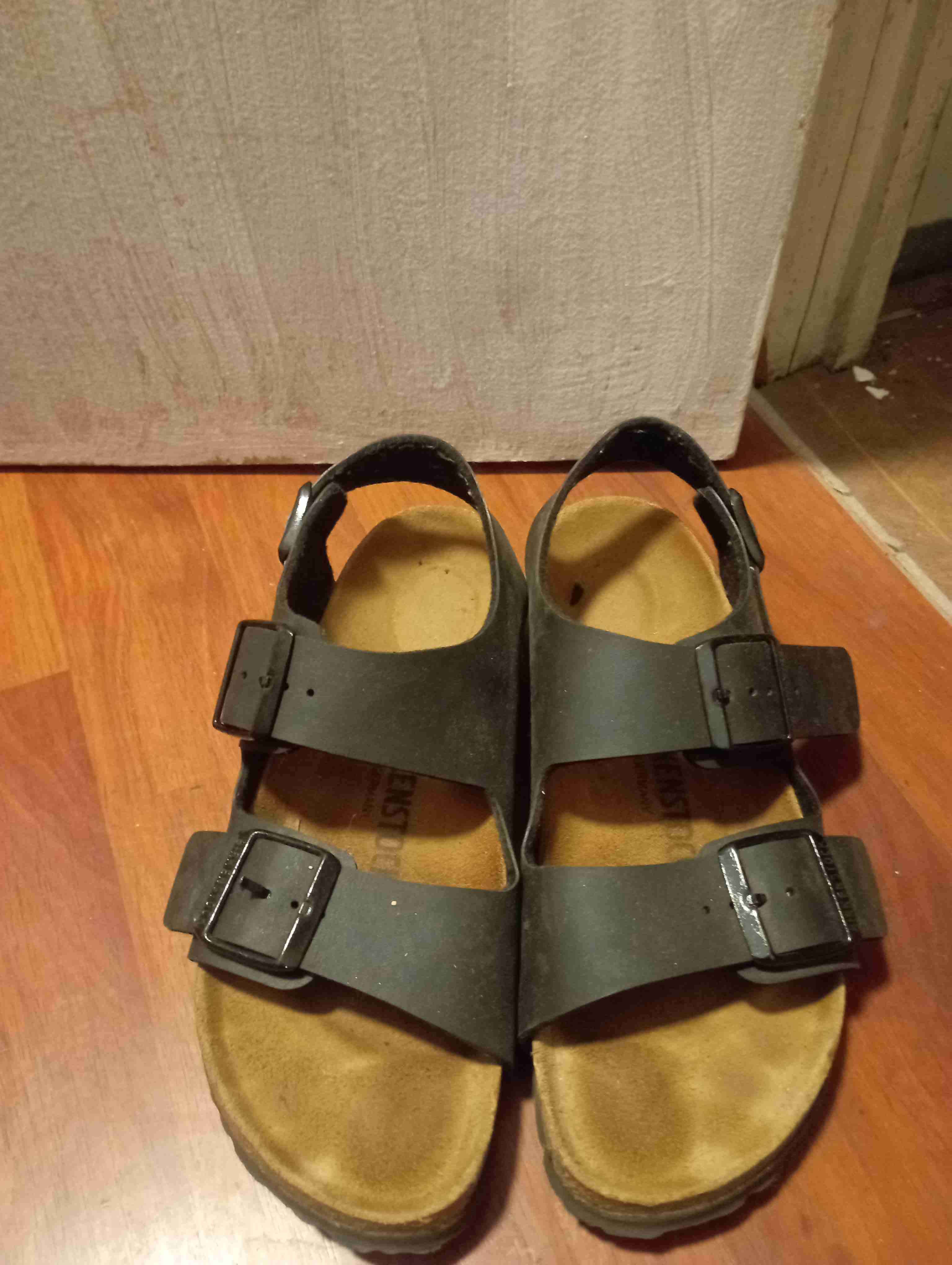 Sandalias de cuero negras