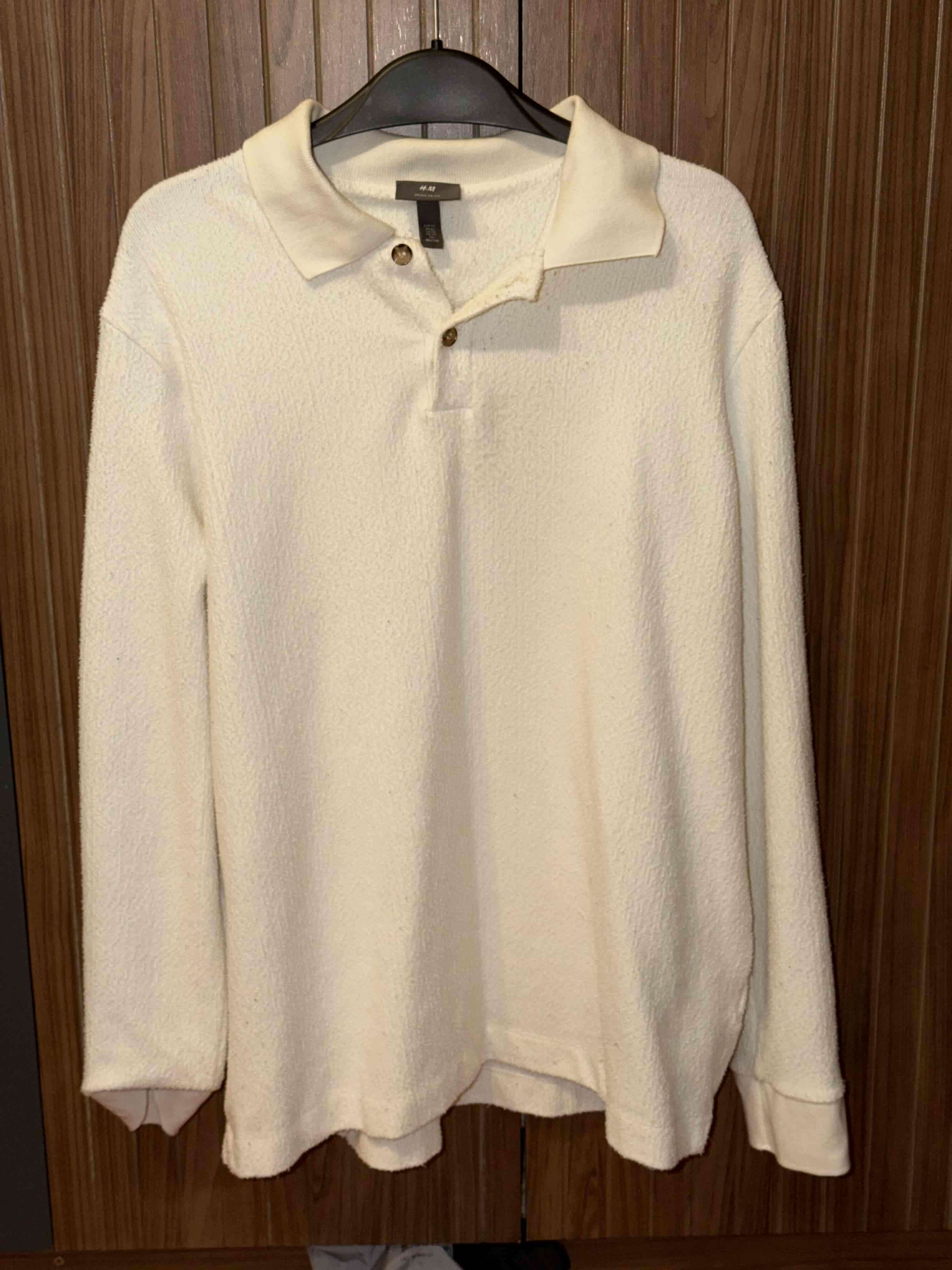 Polera Blanca crema manga larga H&M ( XL )
