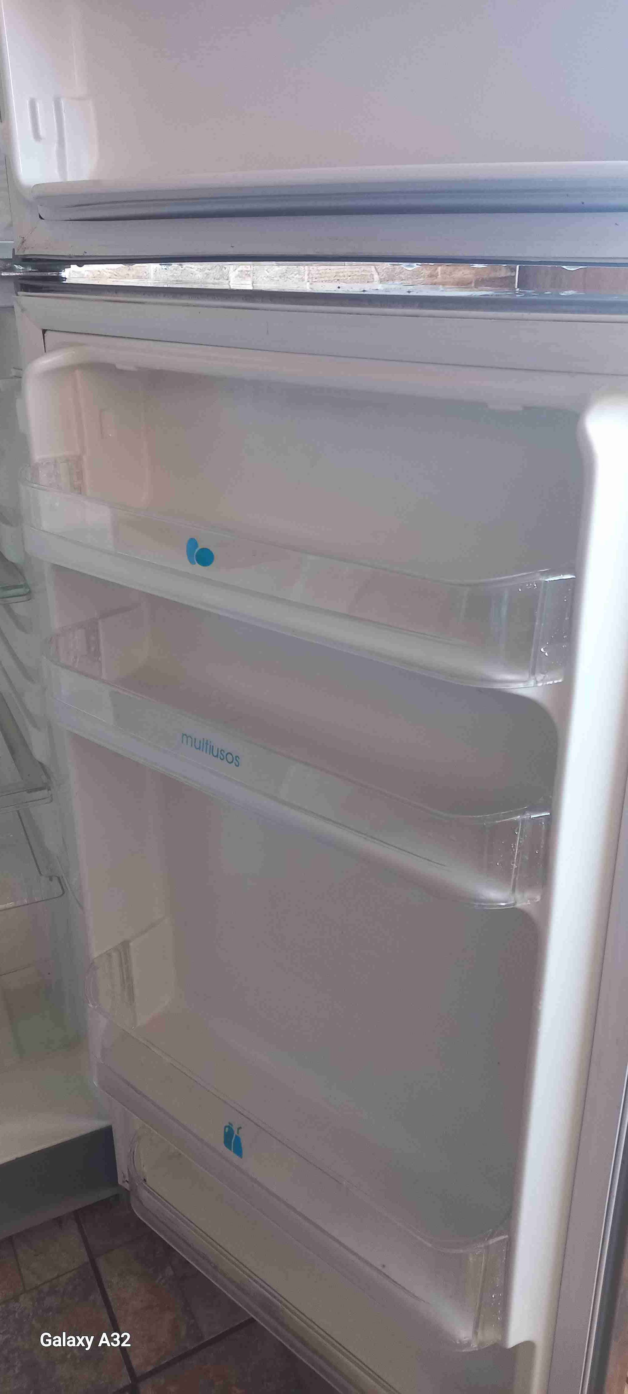 Refrigerador Mabe gris - miniatura 4