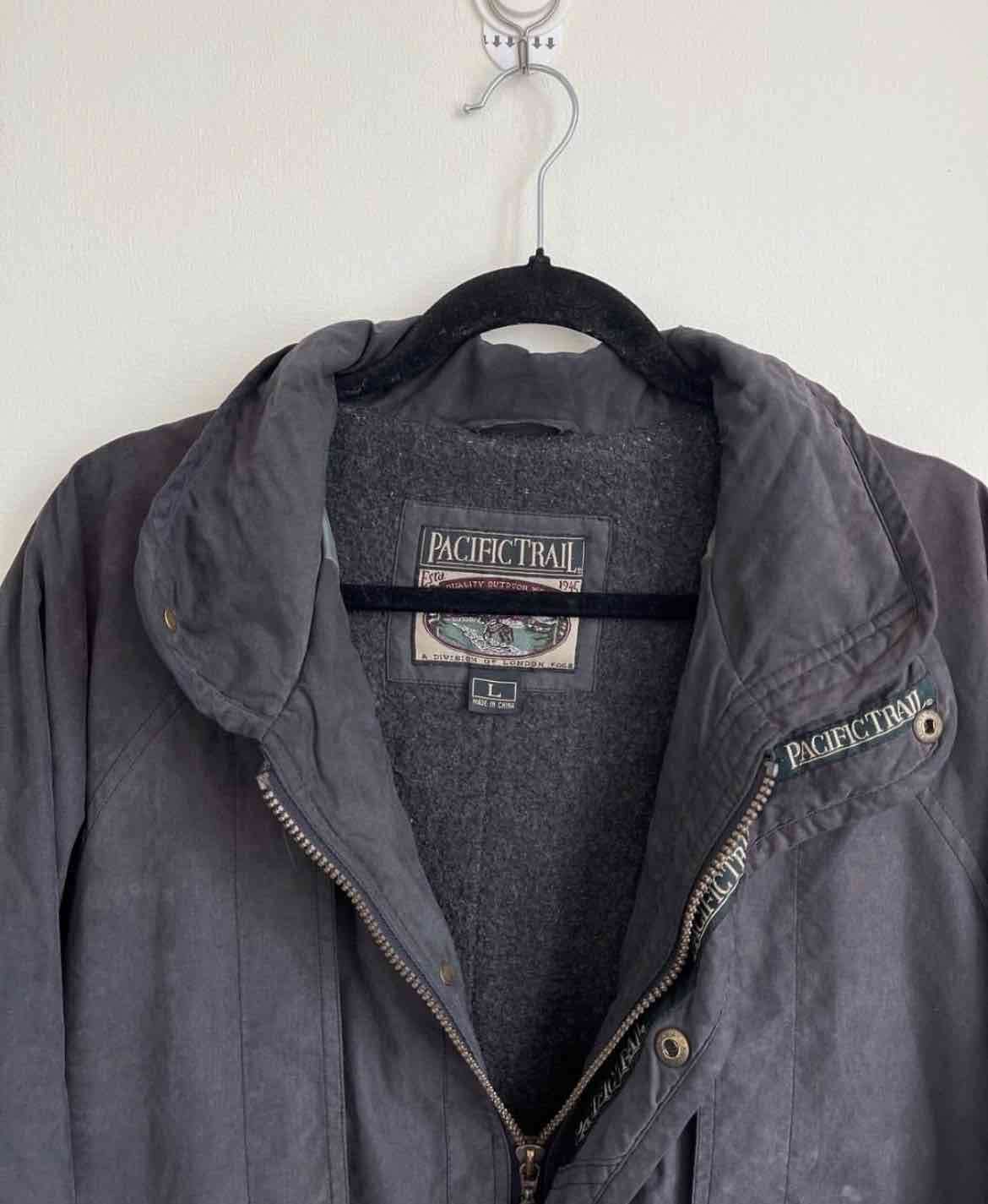 Chaqueta negra - miniatura 4