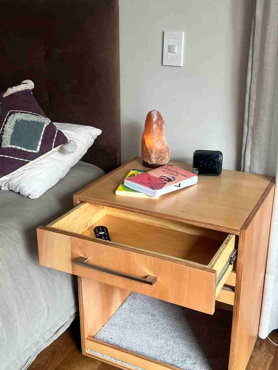 Velador de madera pet friendly - miniatura 2