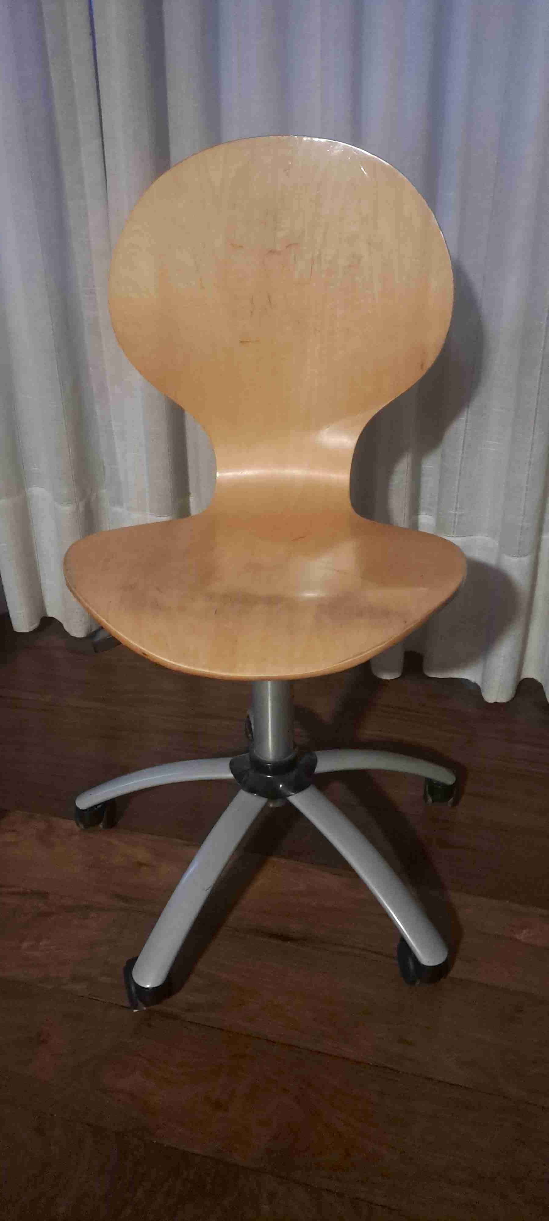 Silla de madera ajustable