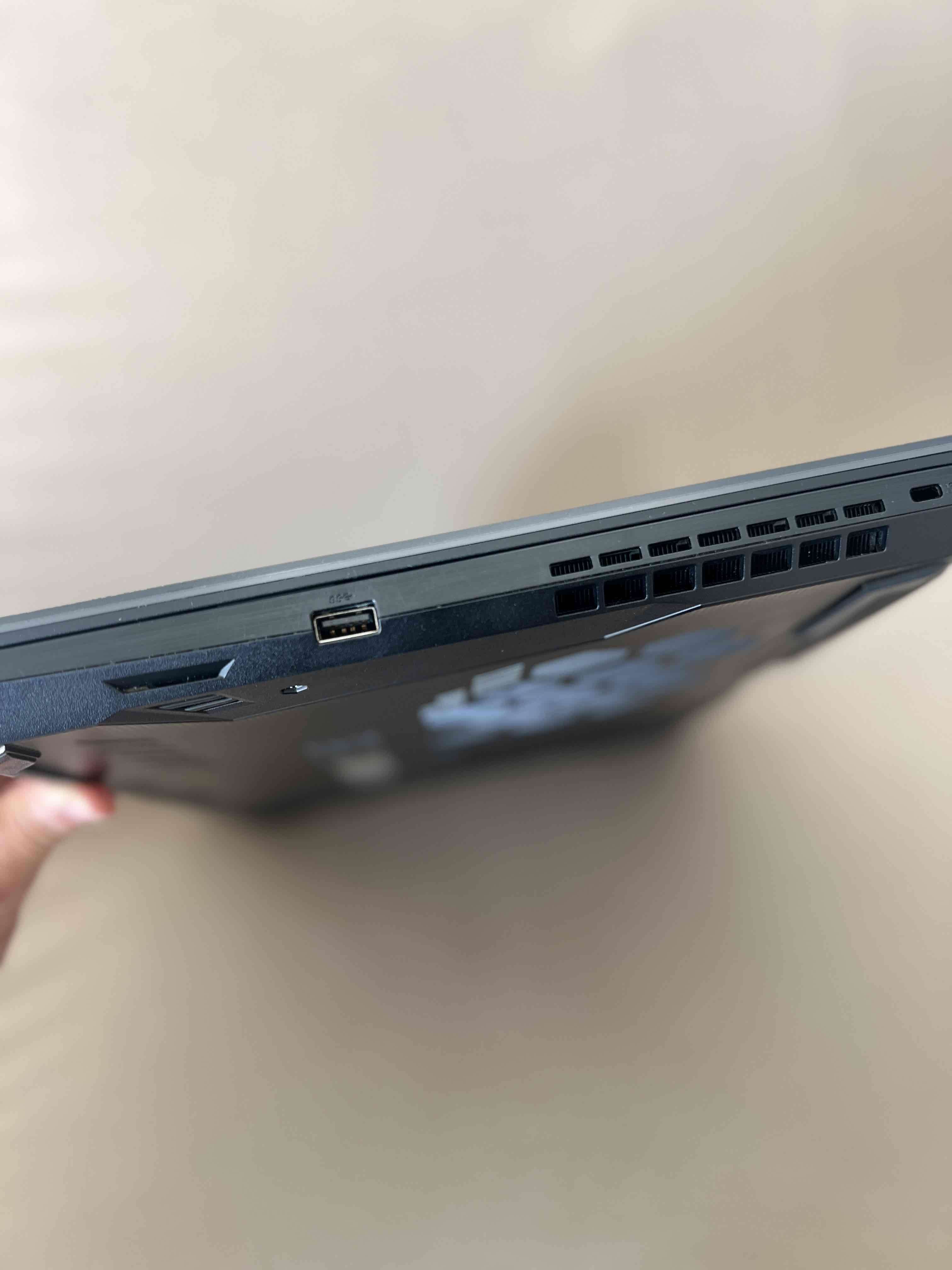 Laptop ASUS gamer retroiluminado - miniatura 3