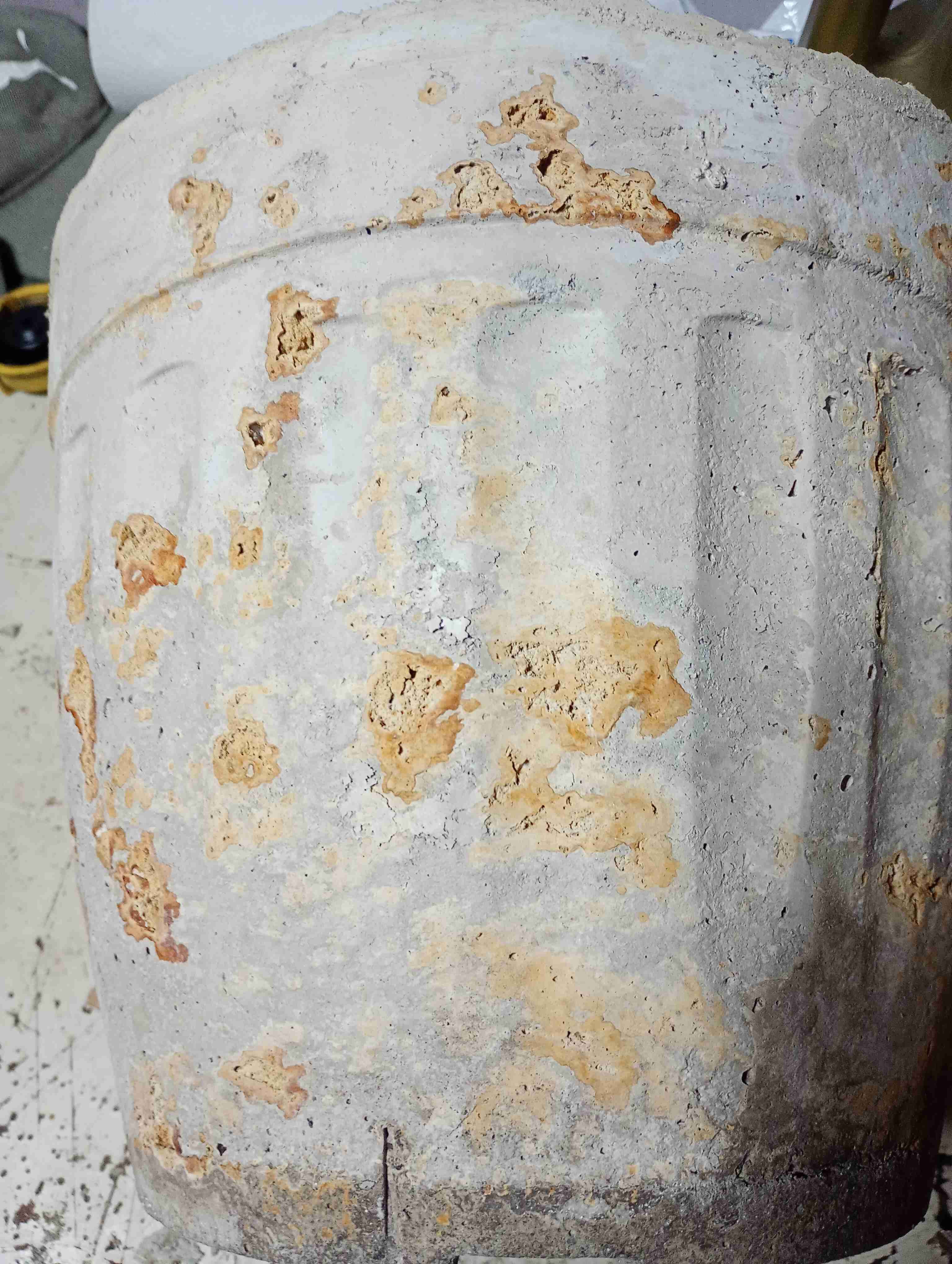 Macetero de cemento rústico detalles óxido añejado - miniatura 6