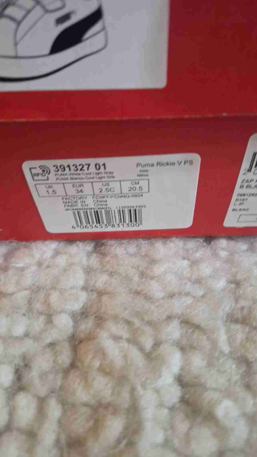 Zapatillas blancas deportivas - miniatura 2