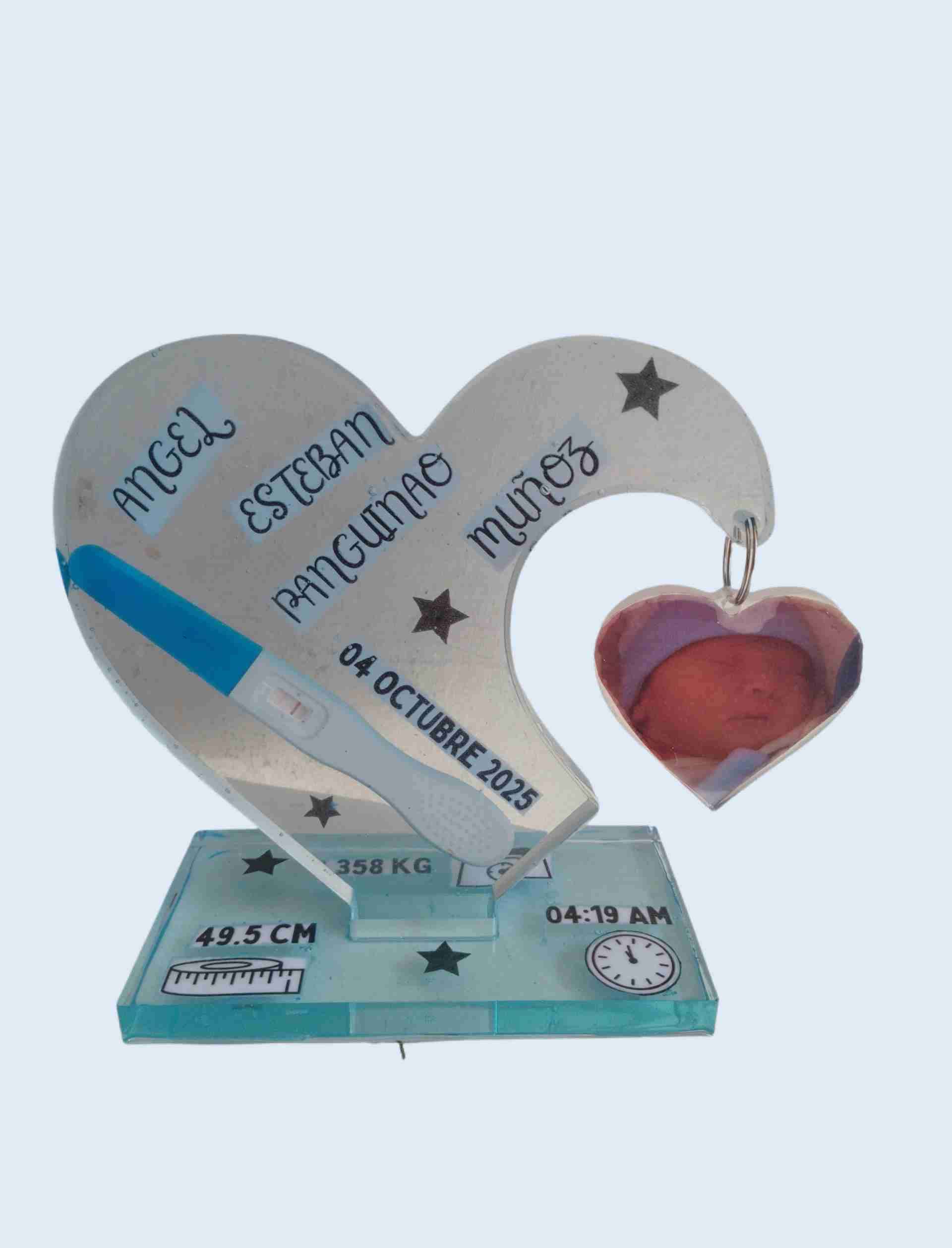 Recuerdo nacimiento personalizado en resina