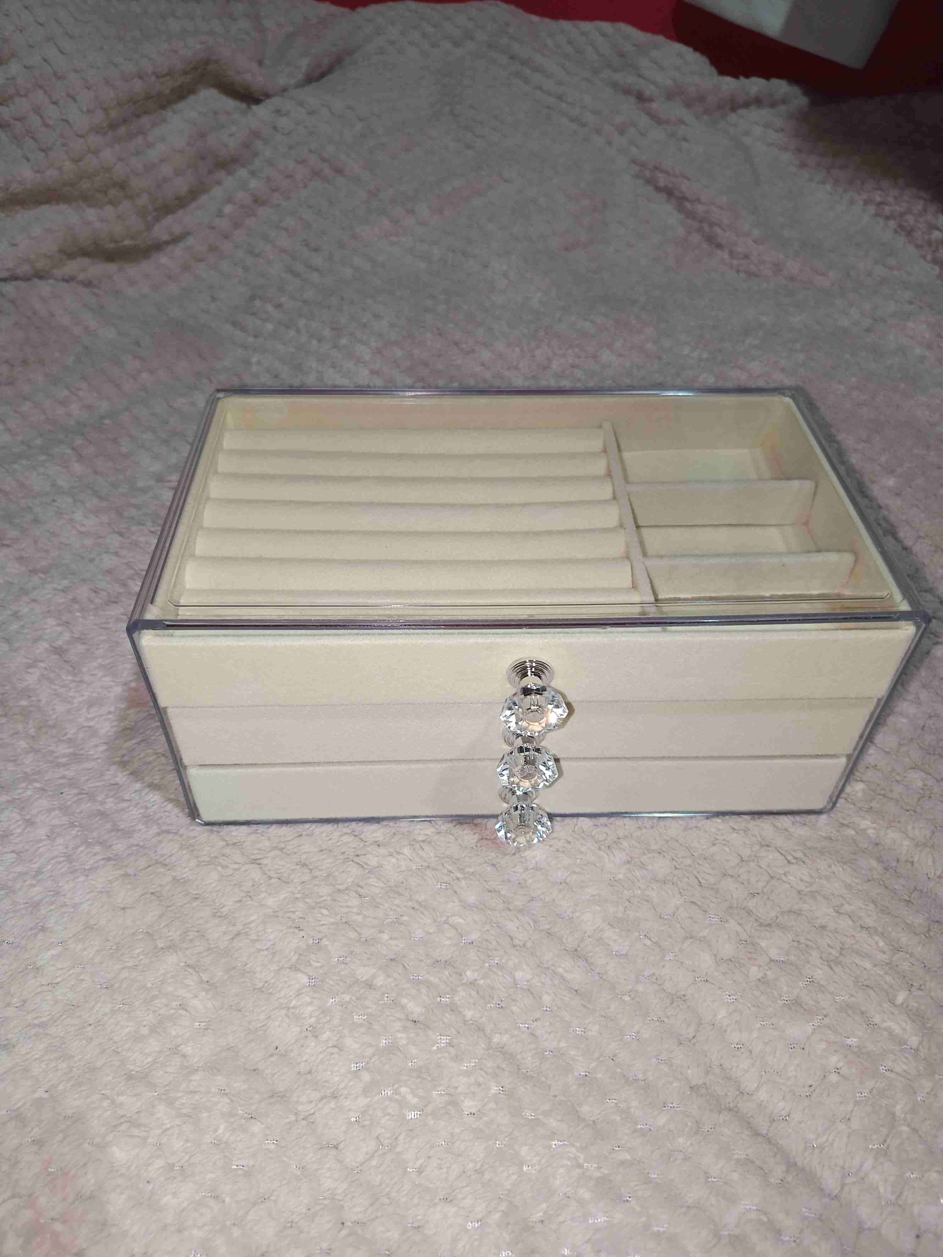 Caja organizadora de joyas beige