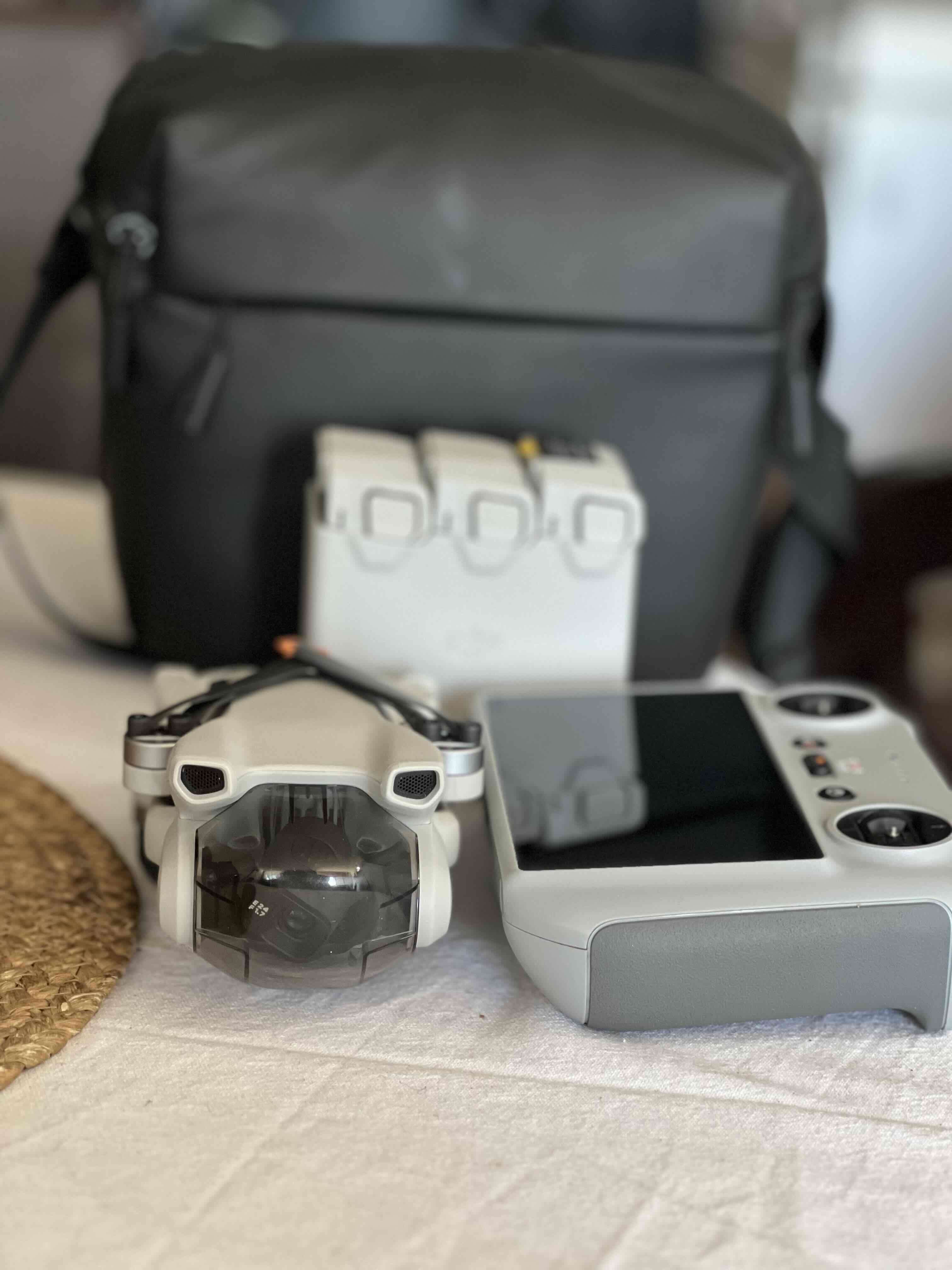 Drone DJI mini 3 + control rc - miniatura 2