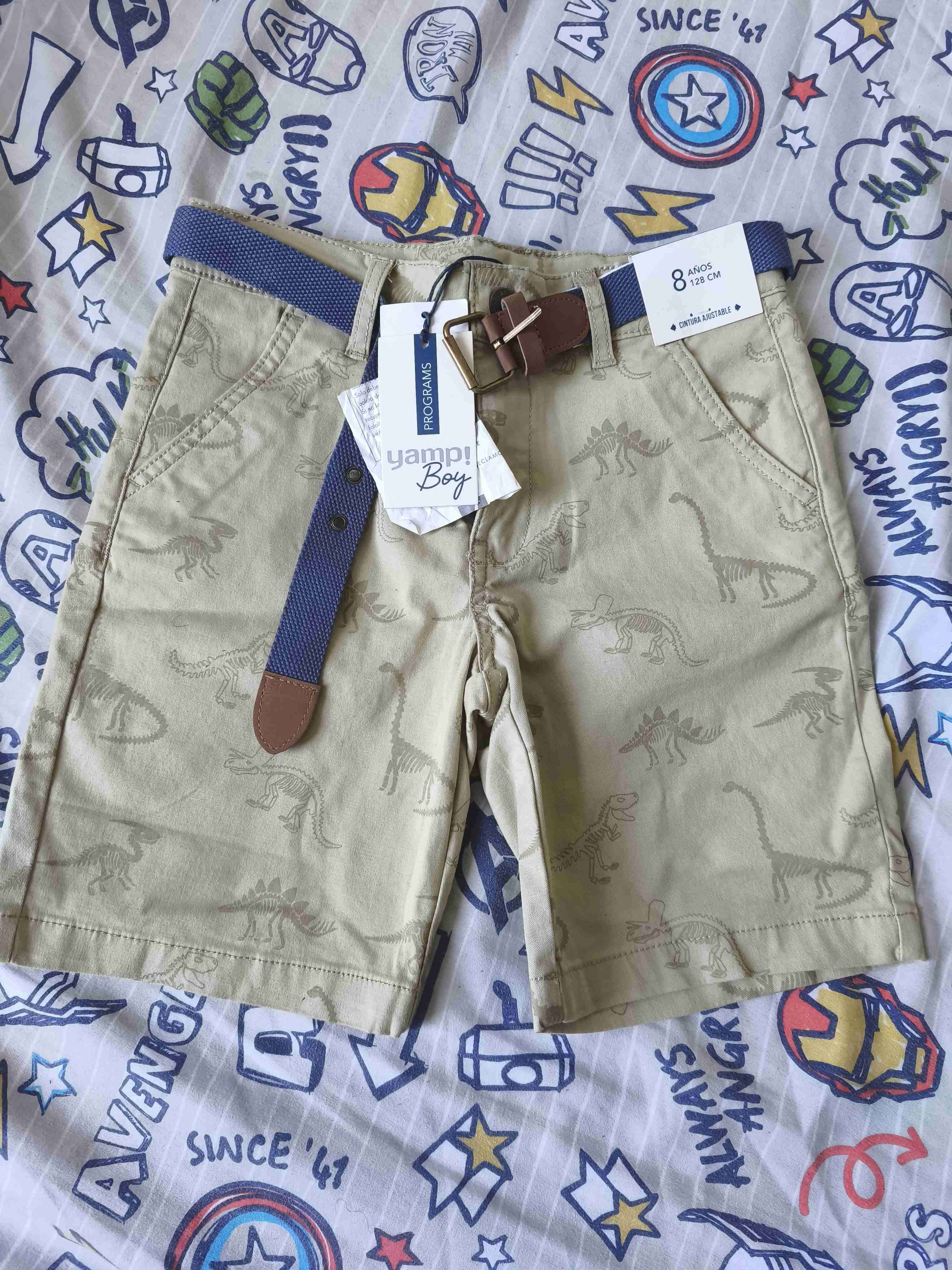 Short niño con cinturón