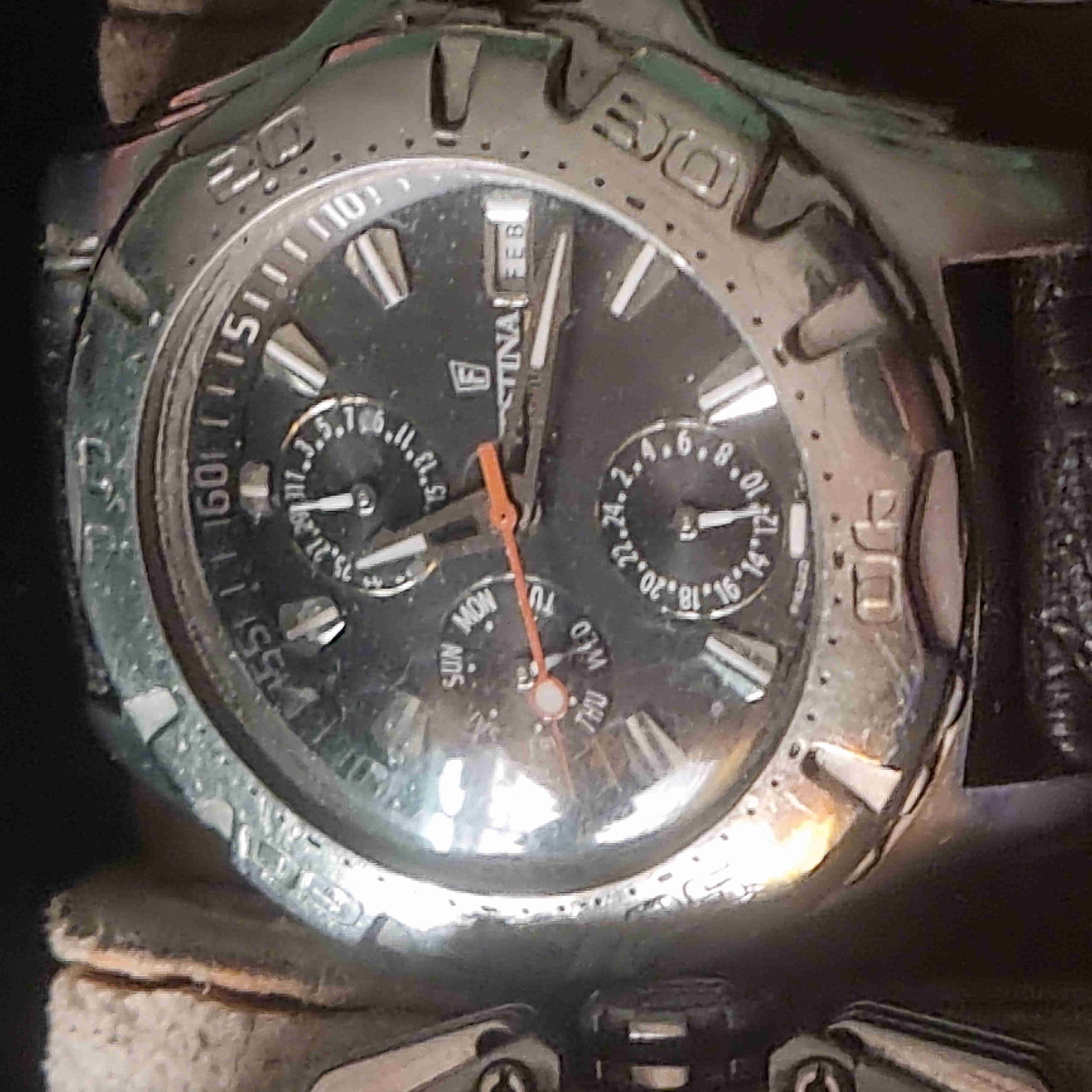 Reloj análogo con cronógrafo