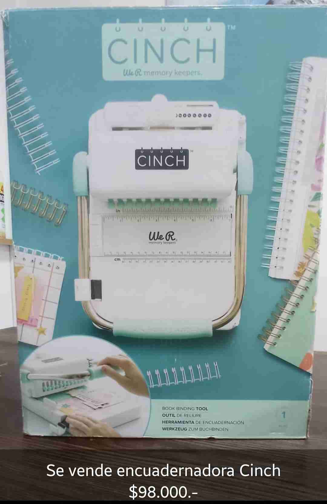 Encuadernadora Cinch blanca y celeste