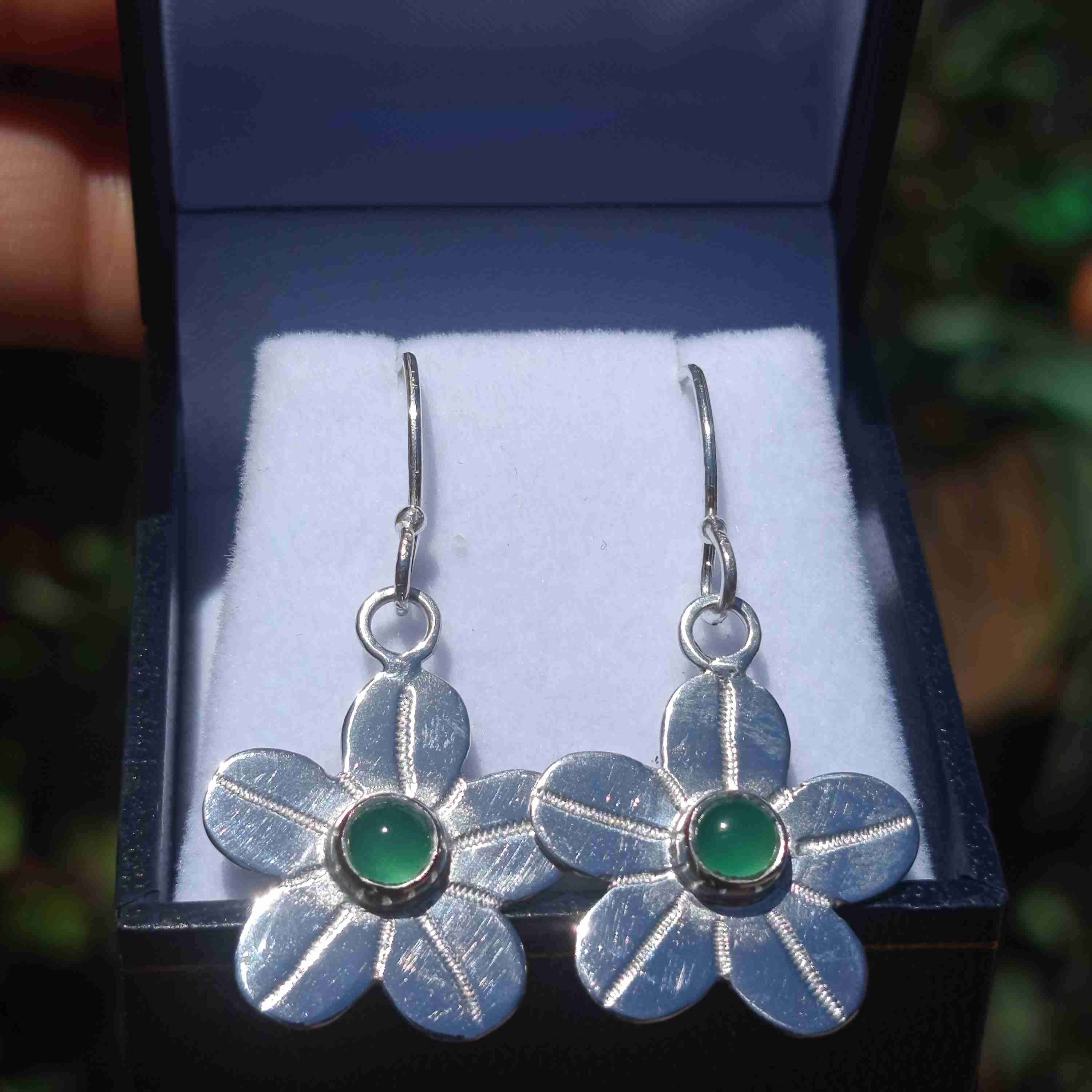 Aros de plata flor