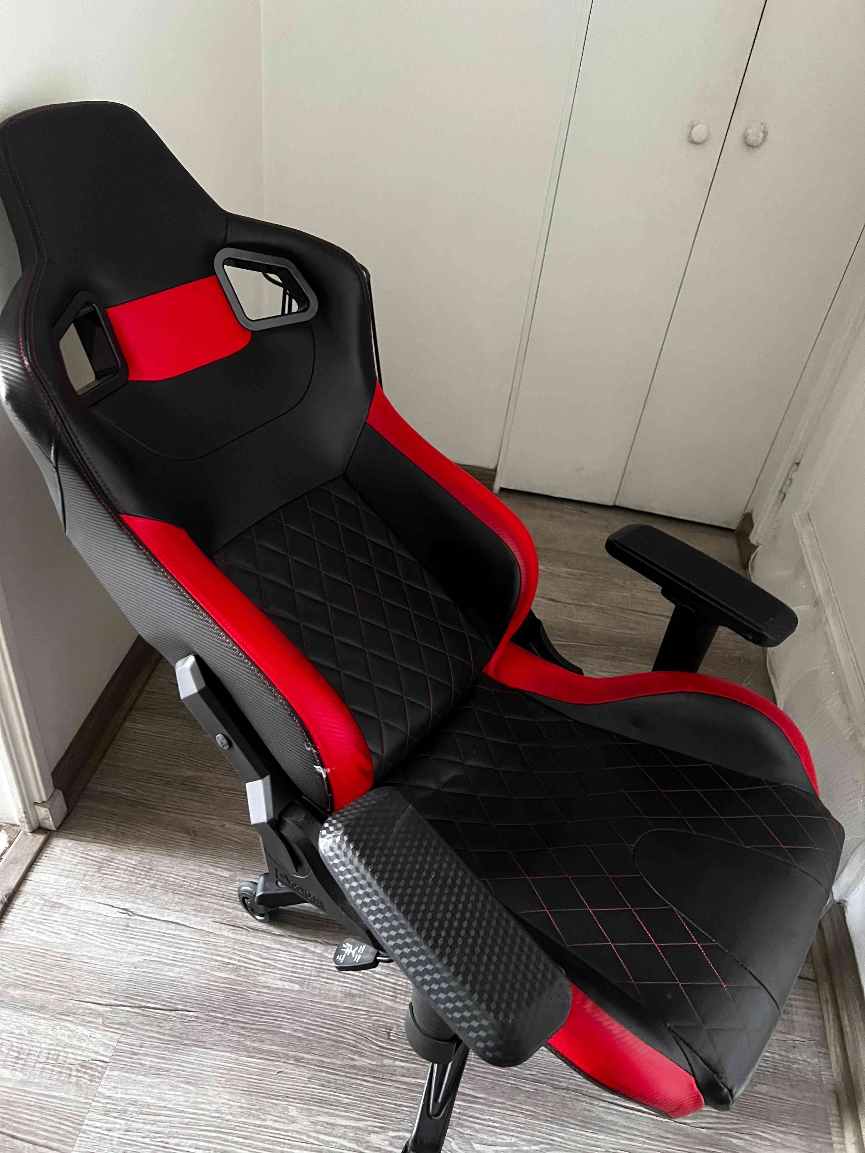 Silla gaming negra y roja - miniatura 3