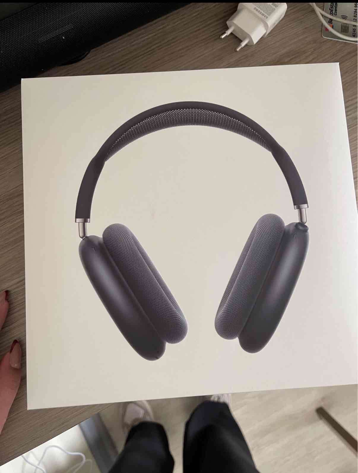 Audífonos AirPods Max nuevos - miniatura 2