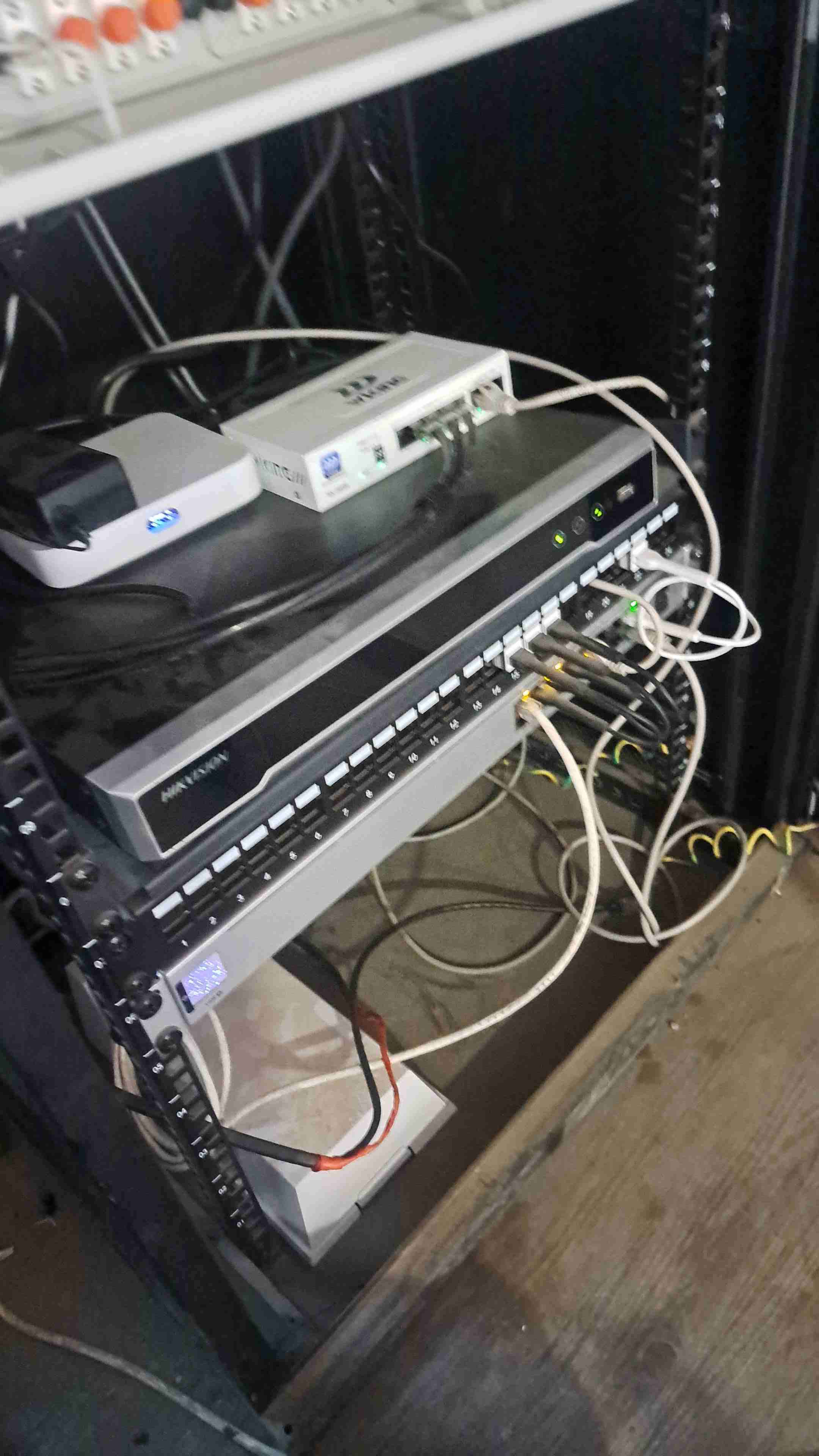 Instalacion cctv - miniatura 2