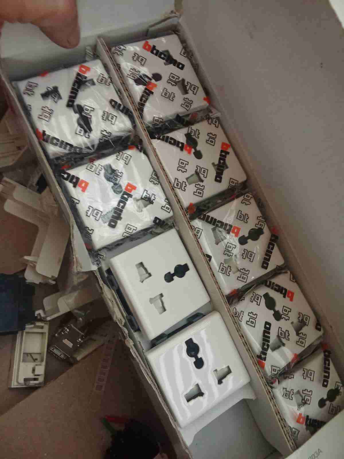 Cajas eléctricas Bticino nuevas