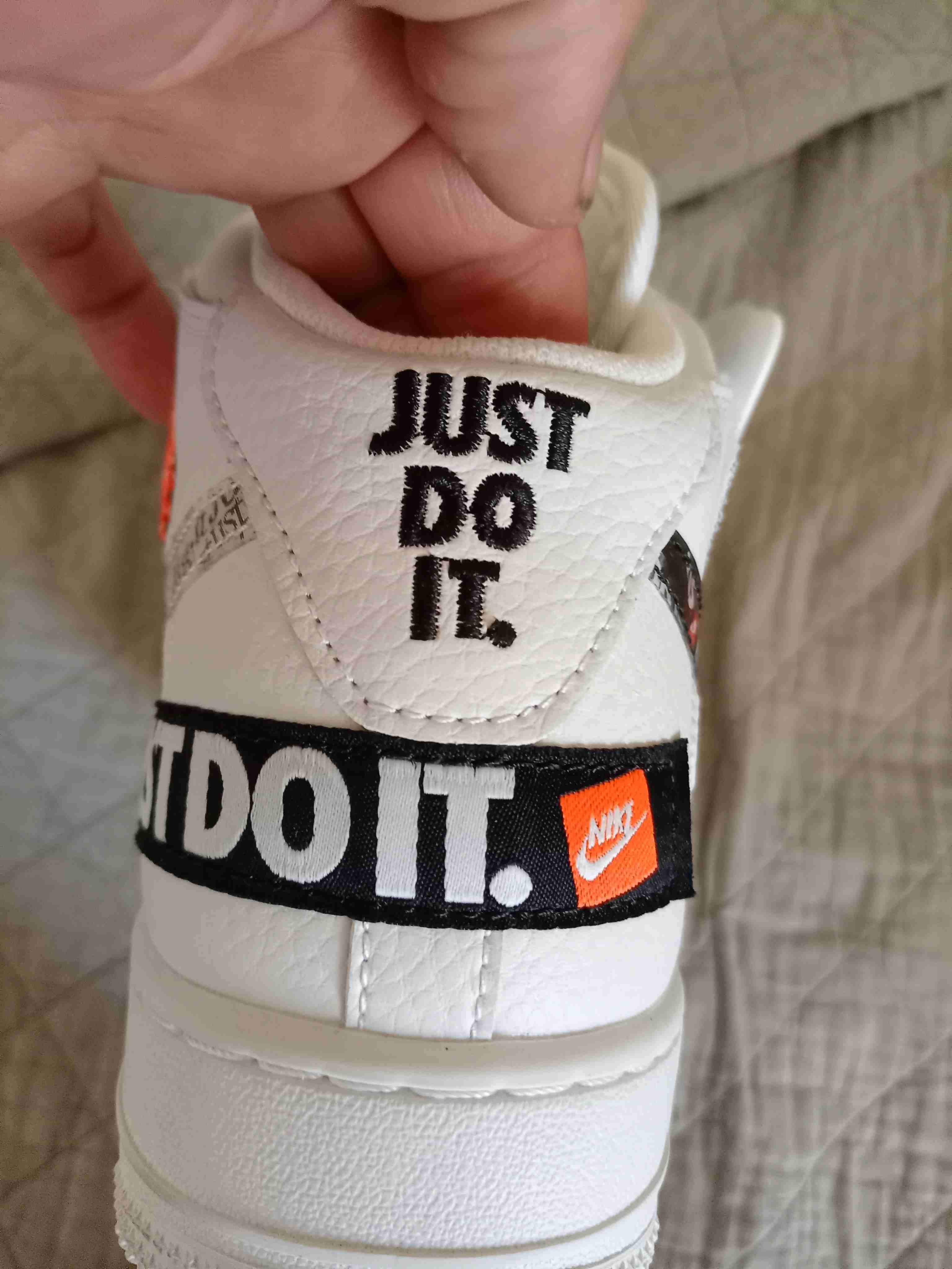 Zapatillas blancas 'Just Do It' - miniatura 3