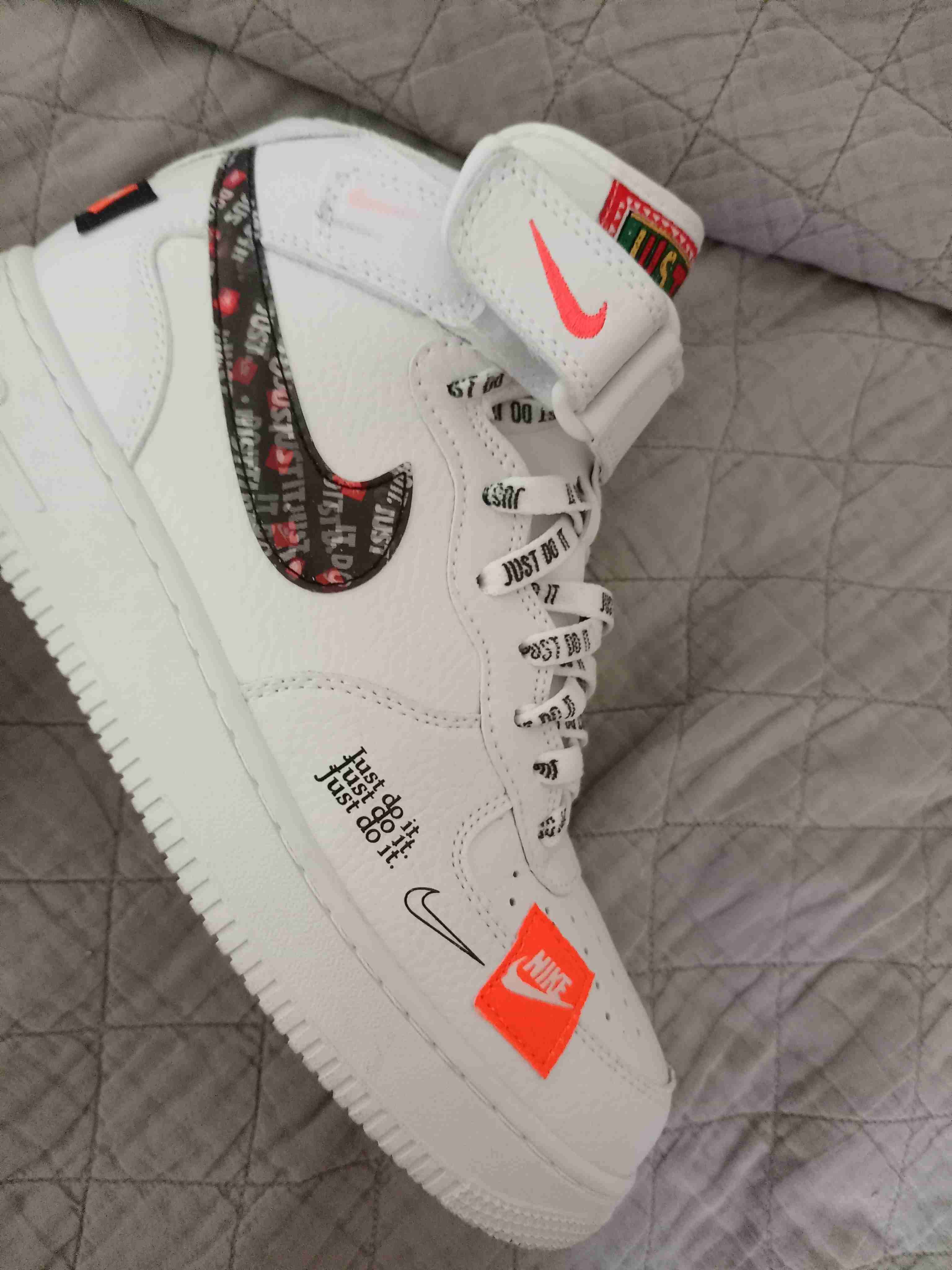 Zapatillas blancas 'Just Do It' - miniatura 4