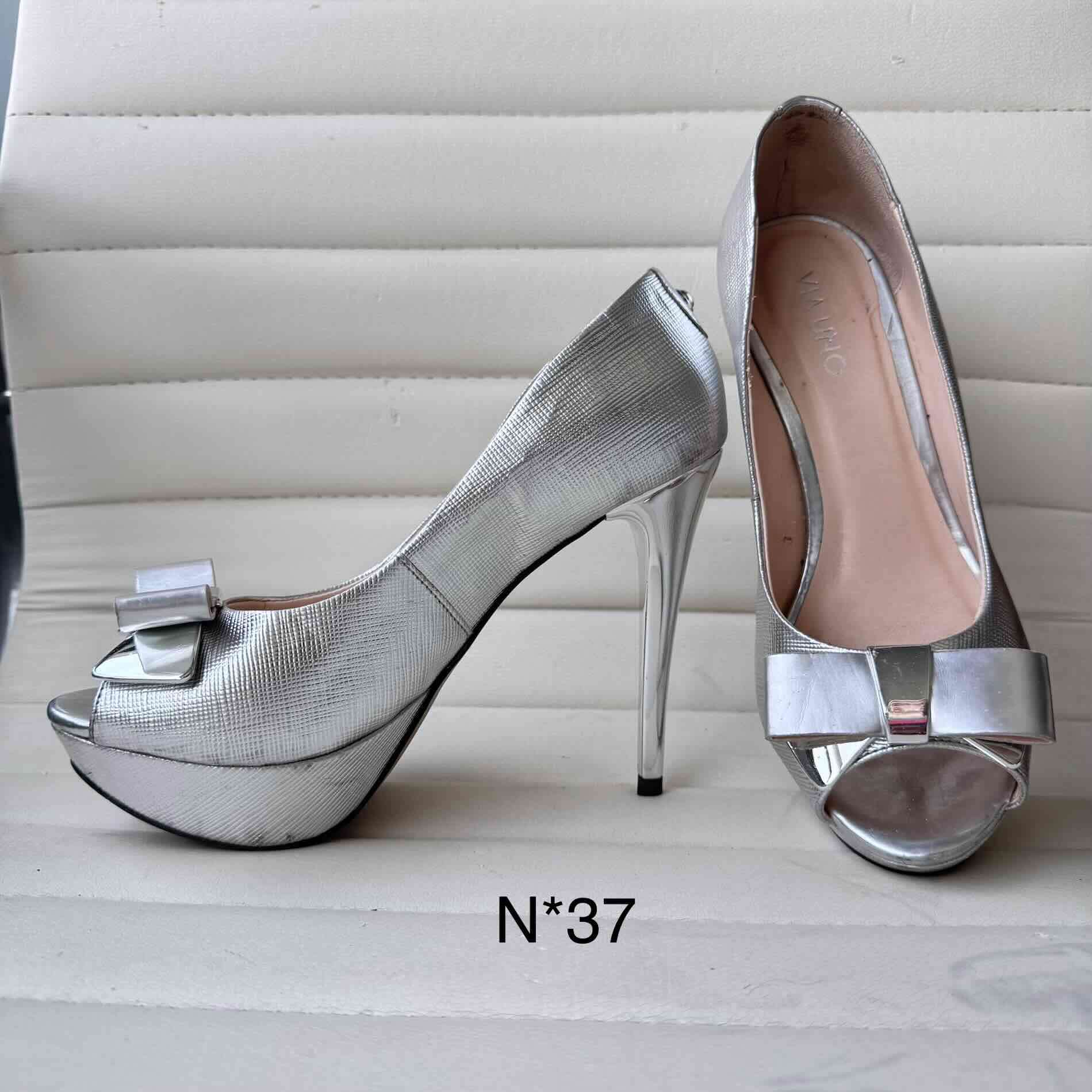 Zapatos de mujer variados - miniatura 3