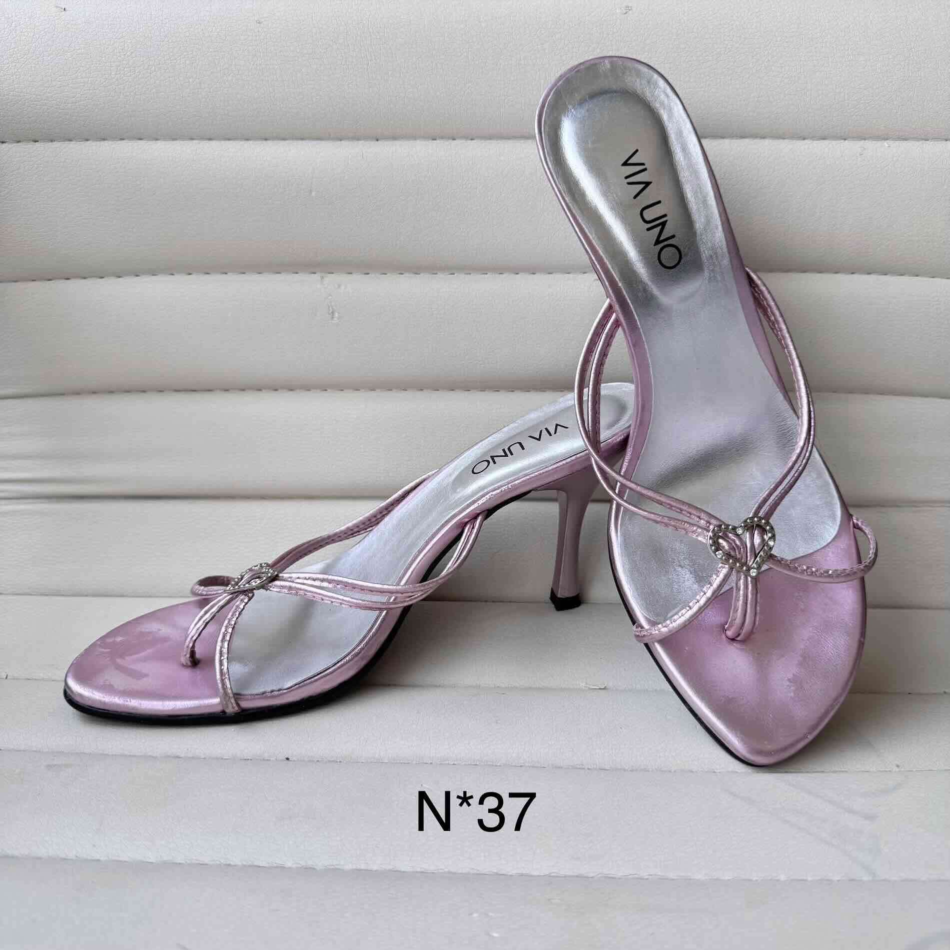 Zapatos de mujer variados - miniatura 6