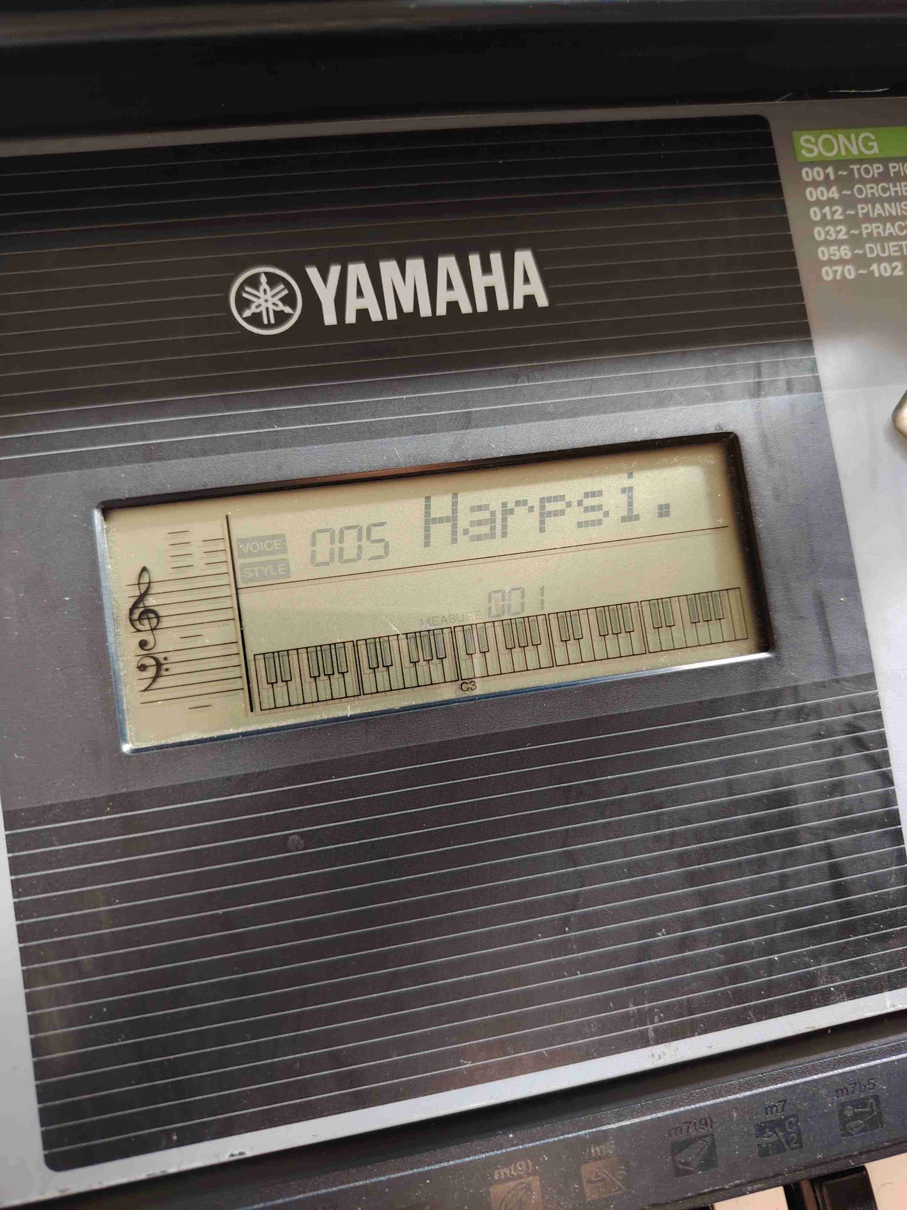 Teclado Yamaha con pantalla LCD - miniatura 2