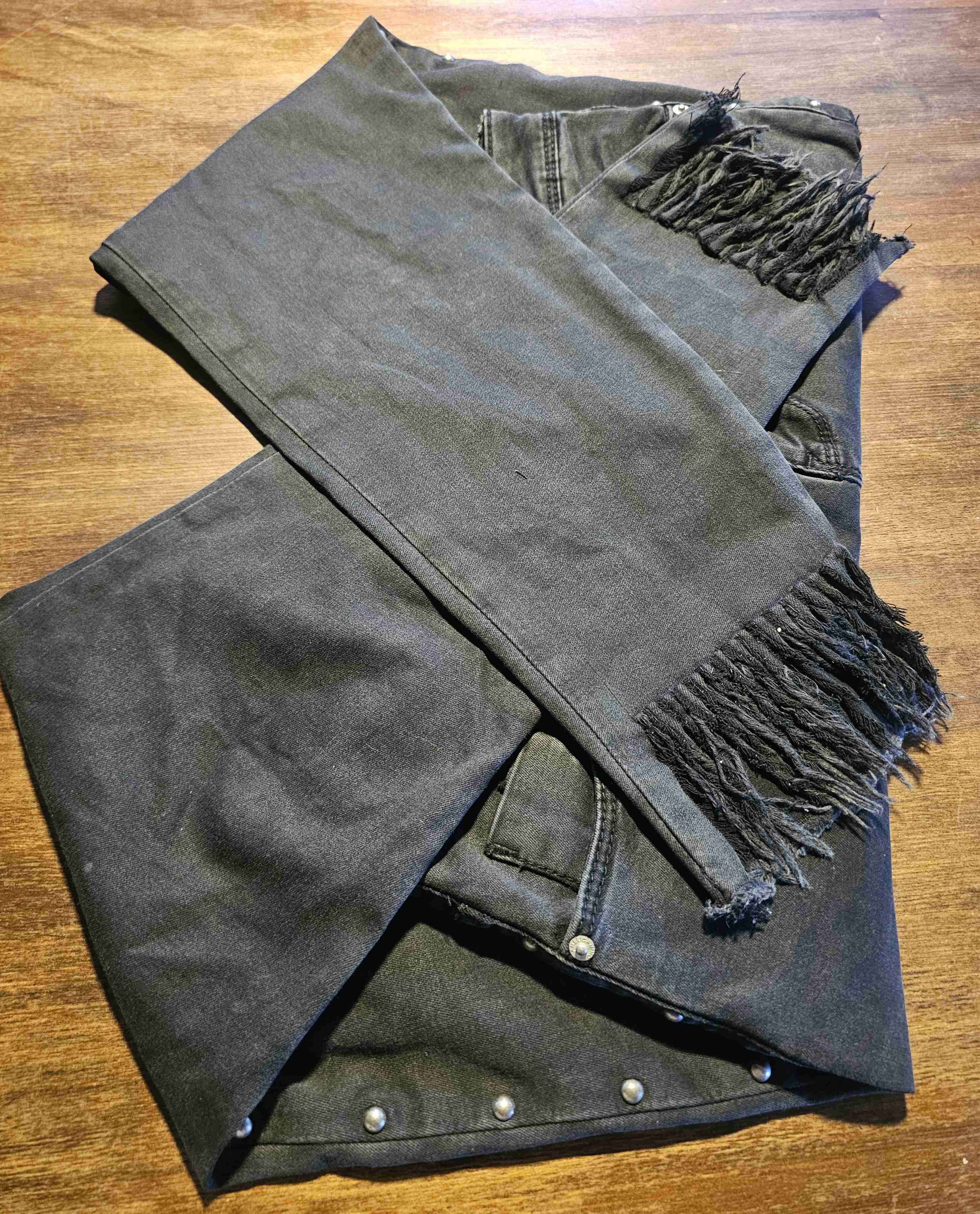 Jeans negros con flecos - miniatura 3