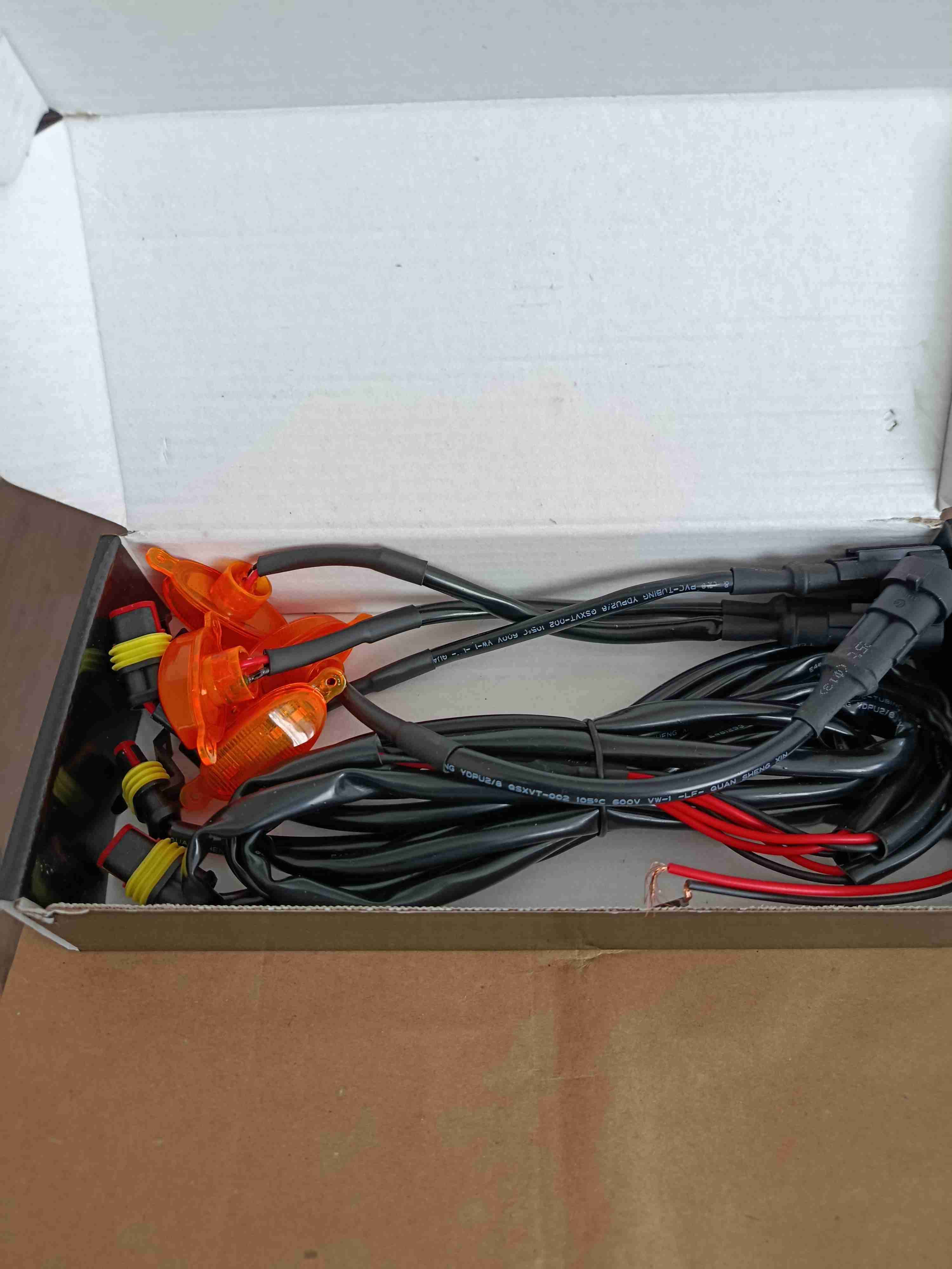 Kit de cables y luces automotrices