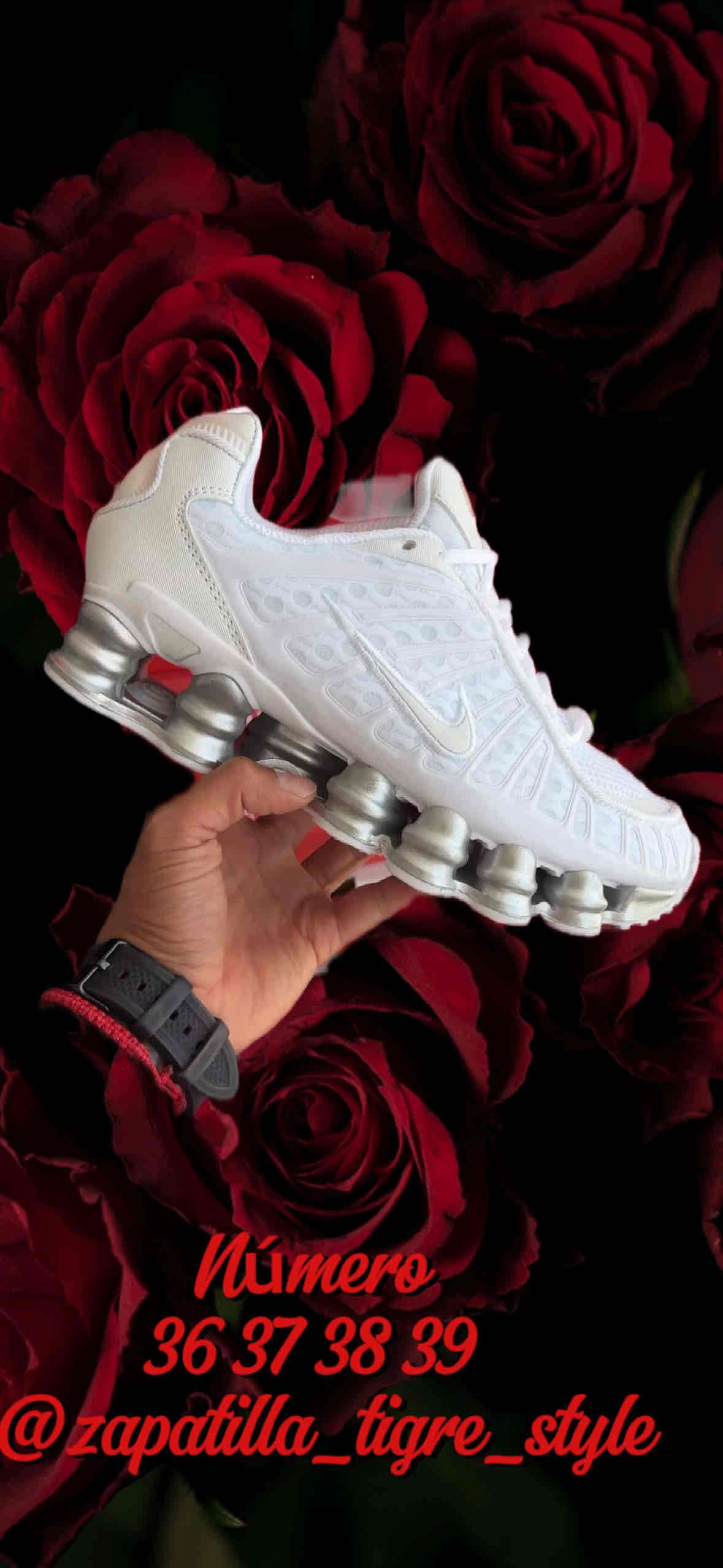 Zapatillas blancas con amortiguación