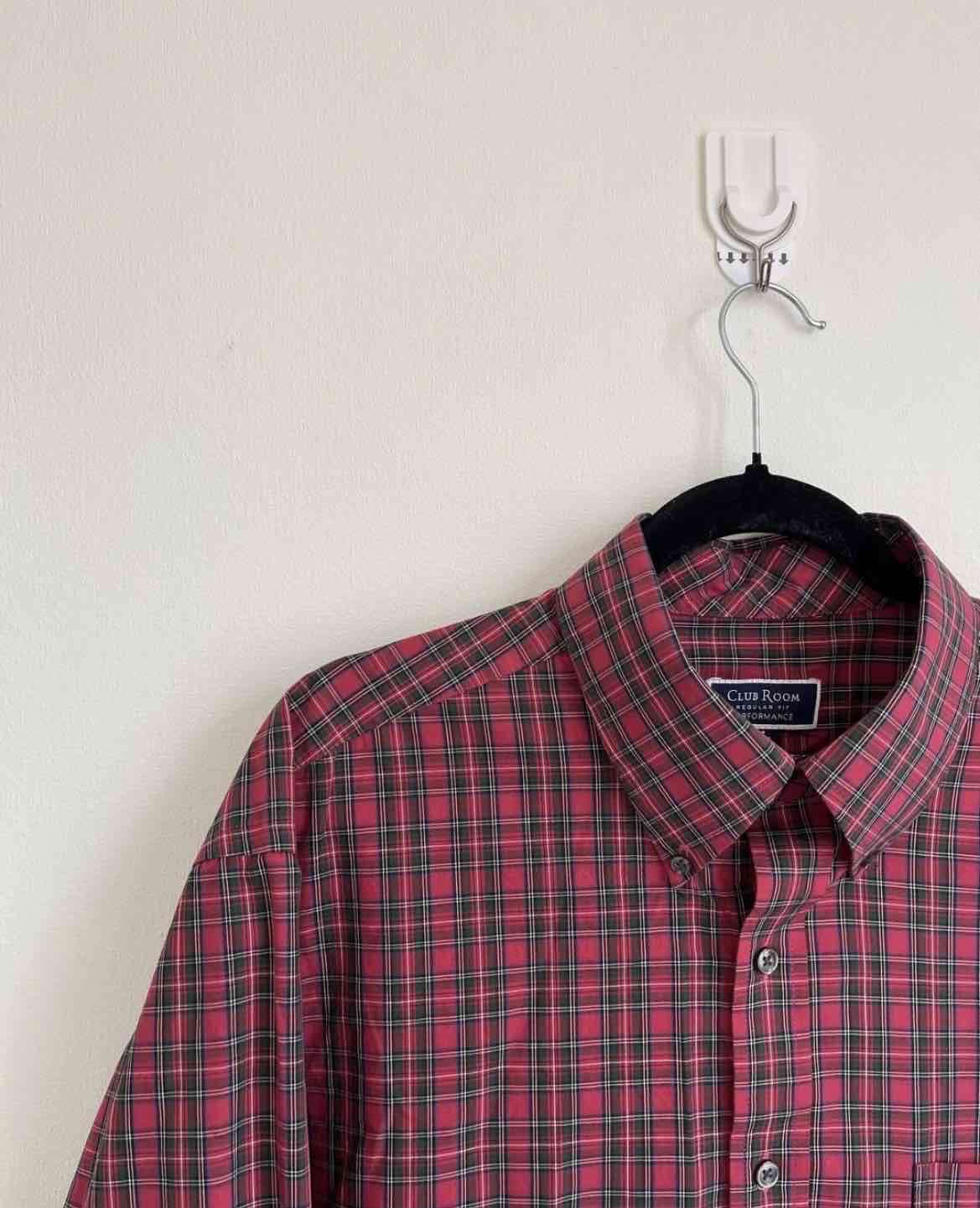 Camisa a cuadros roja y negra - miniatura 2