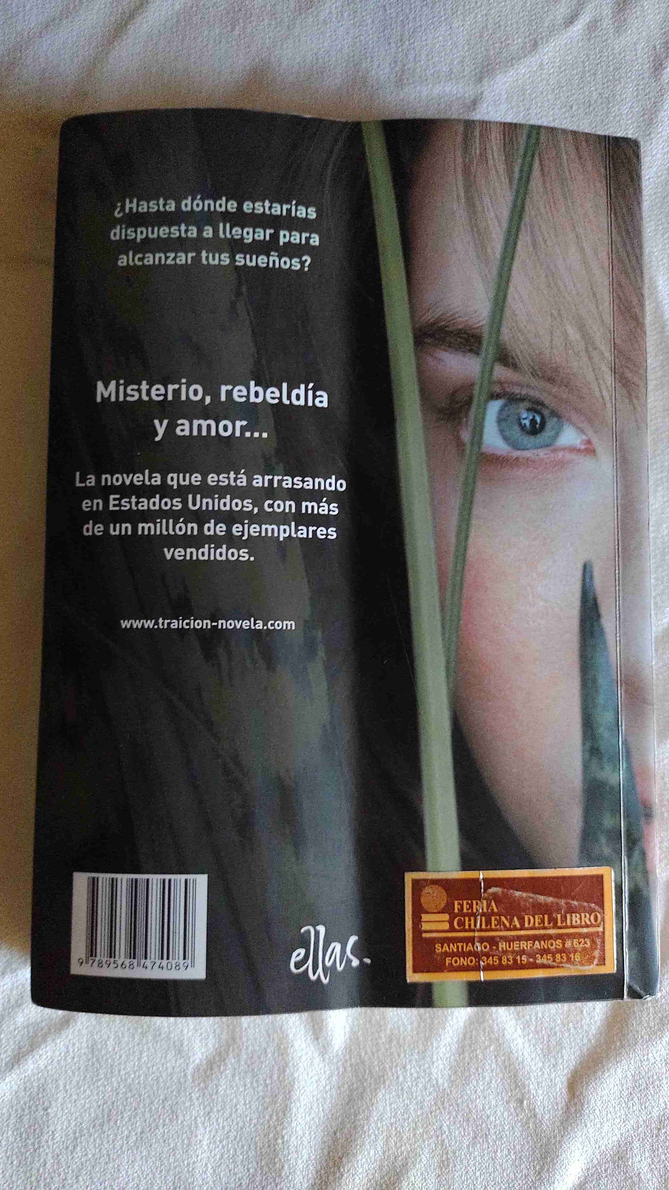 Libro 'Traición' de Scott Westerfeld - miniatura 4