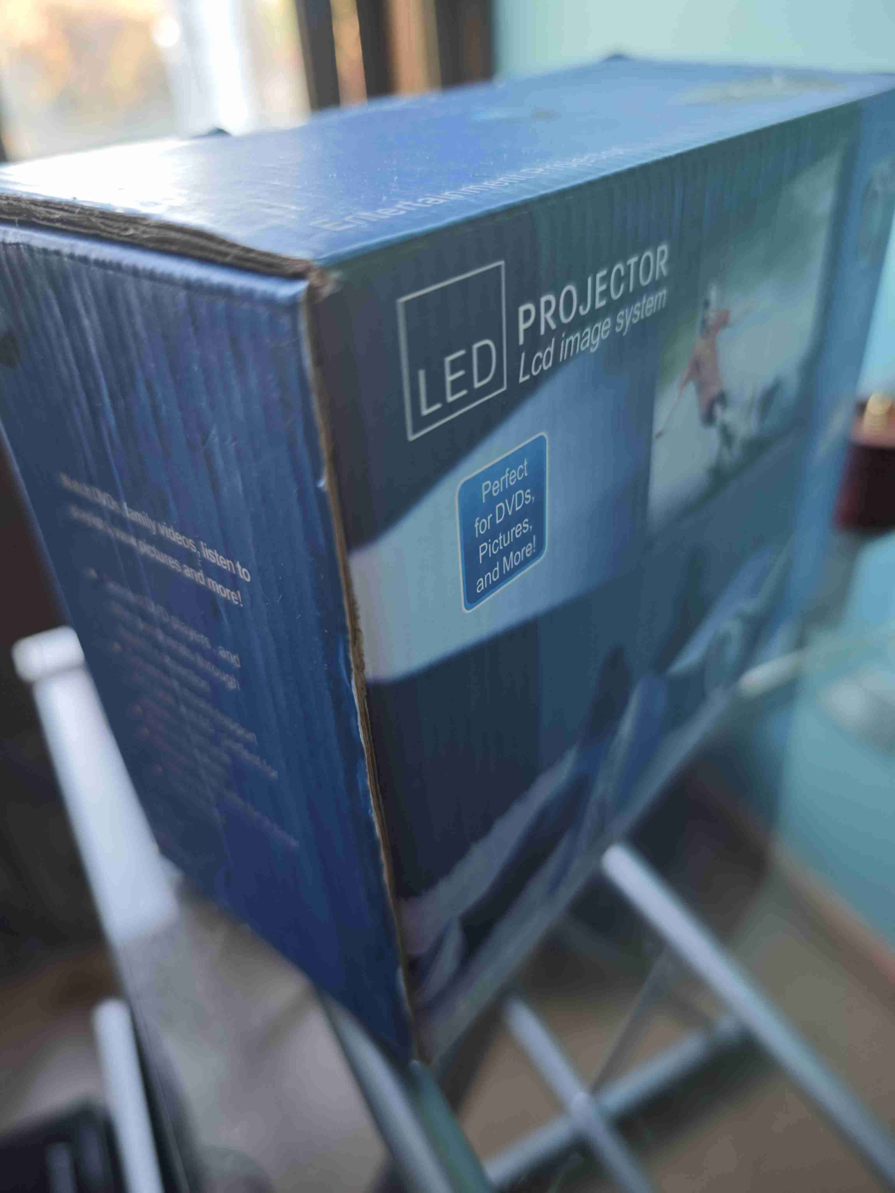 Proyector LED para entretenimiento - miniatura 2