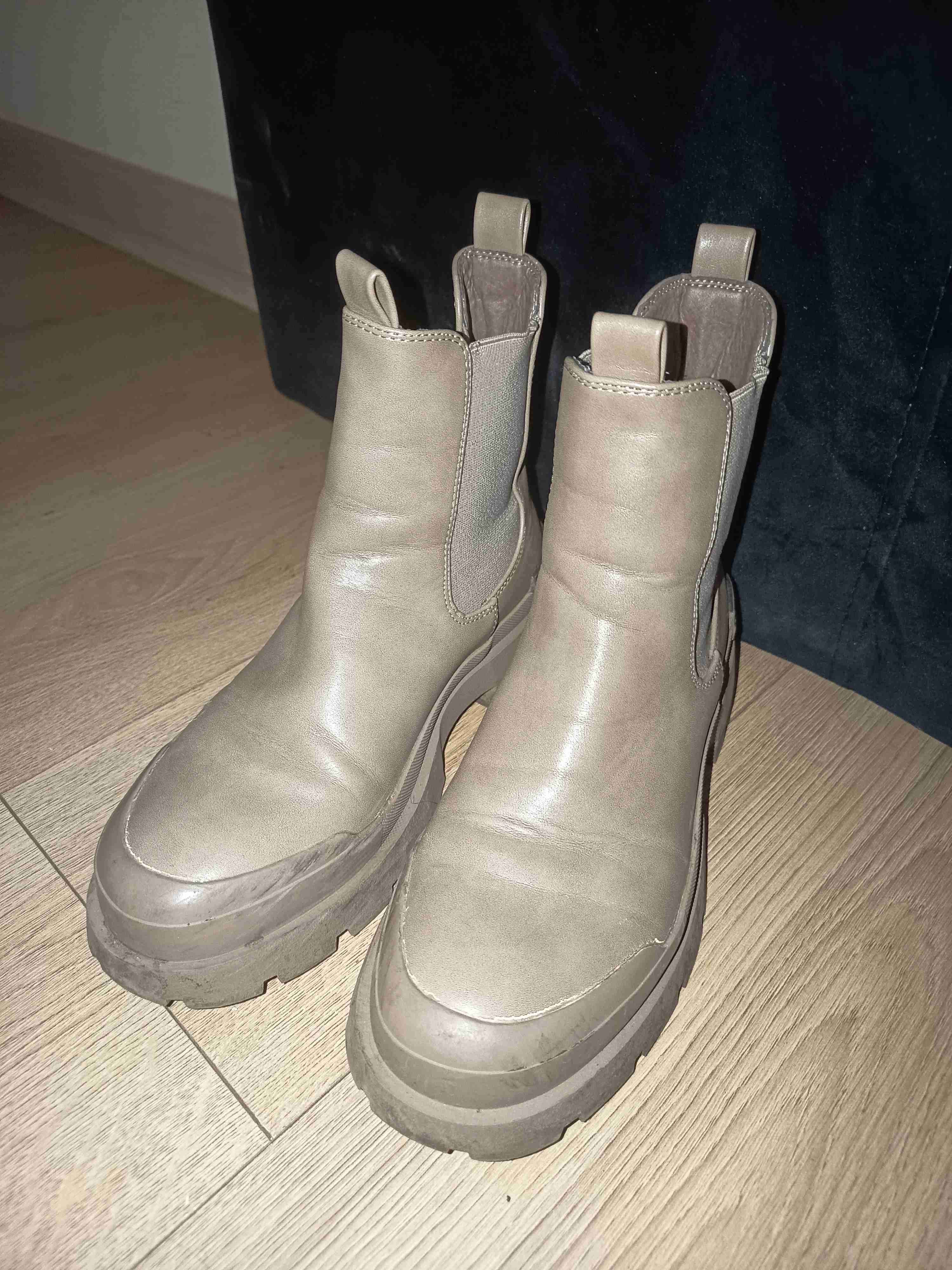 Botines beige con elástico - miniatura 2