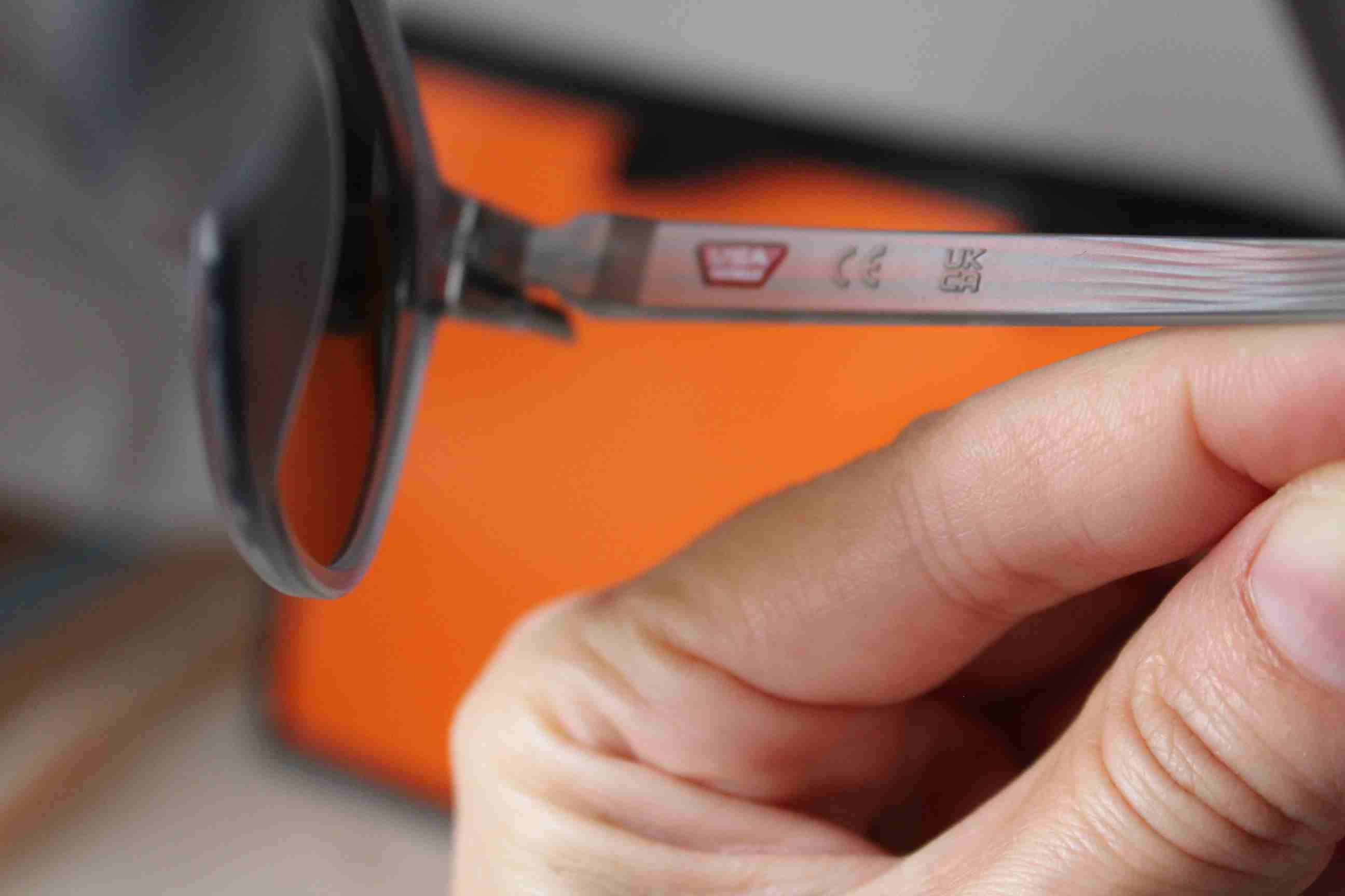 Gafas de sol Oakley azul polarizadas - miniatura 5