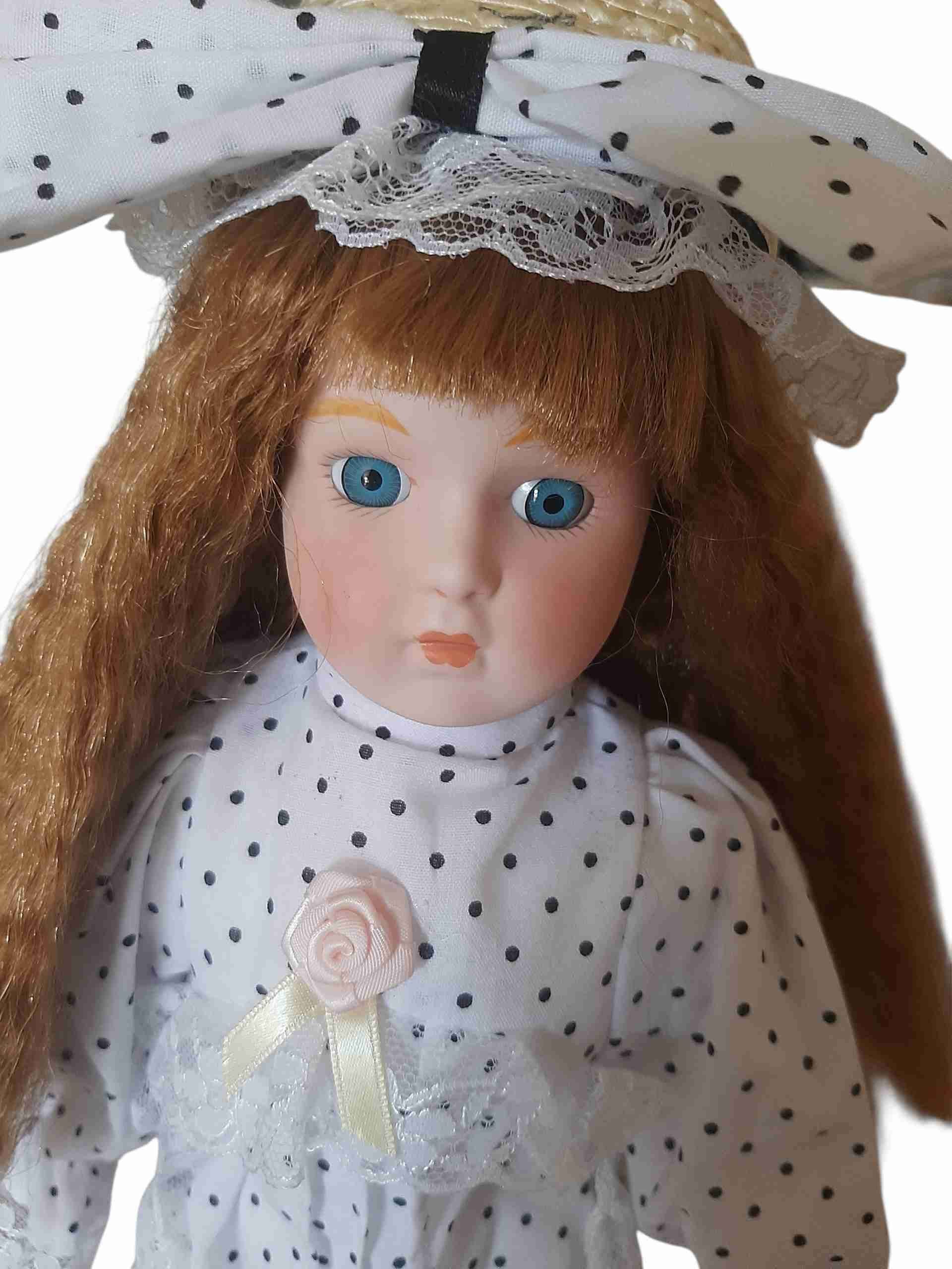 Muñeca de porcelana Tina The heritage Collection