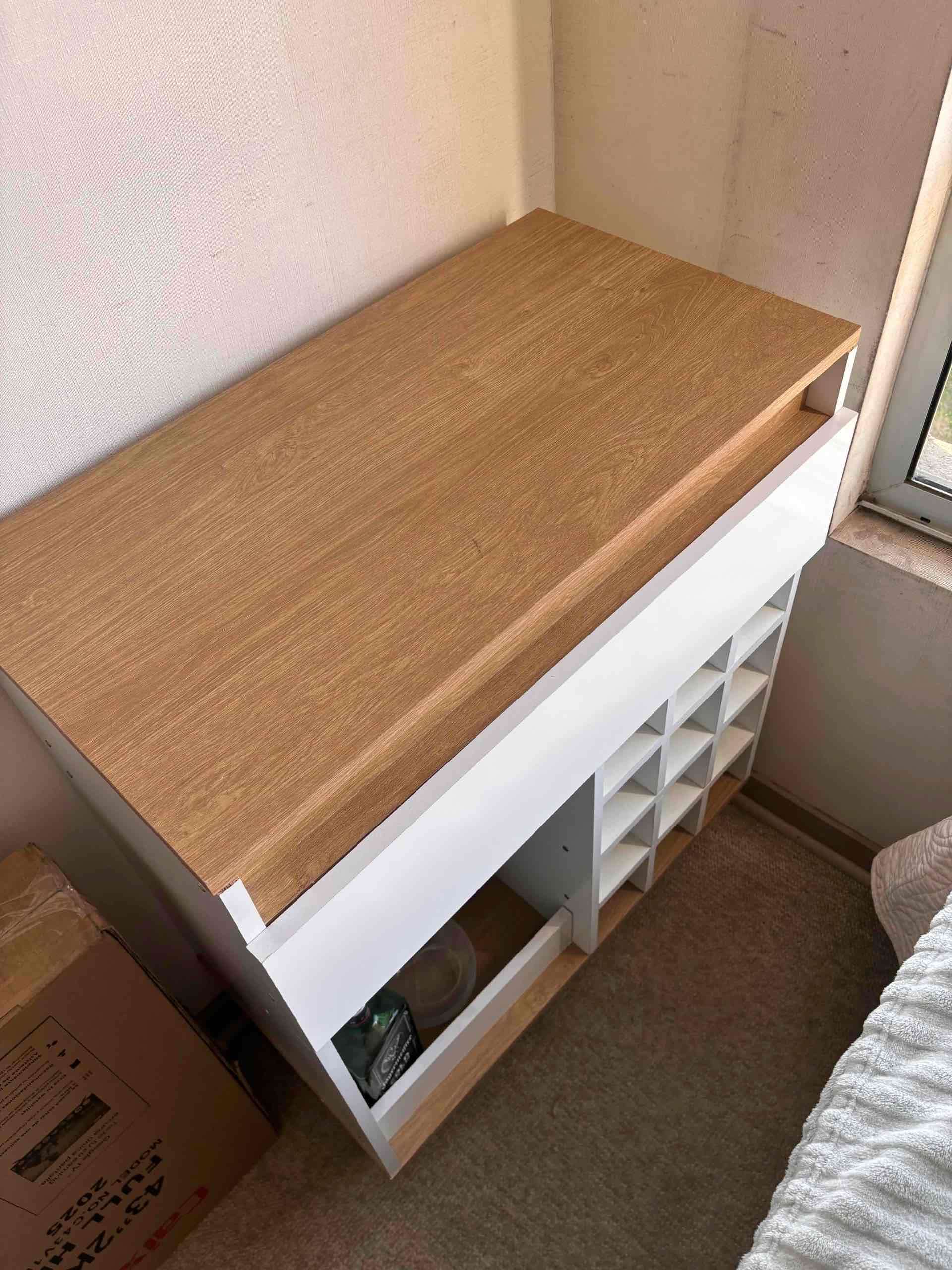 Mueble bar blanco de madera - miniatura 2