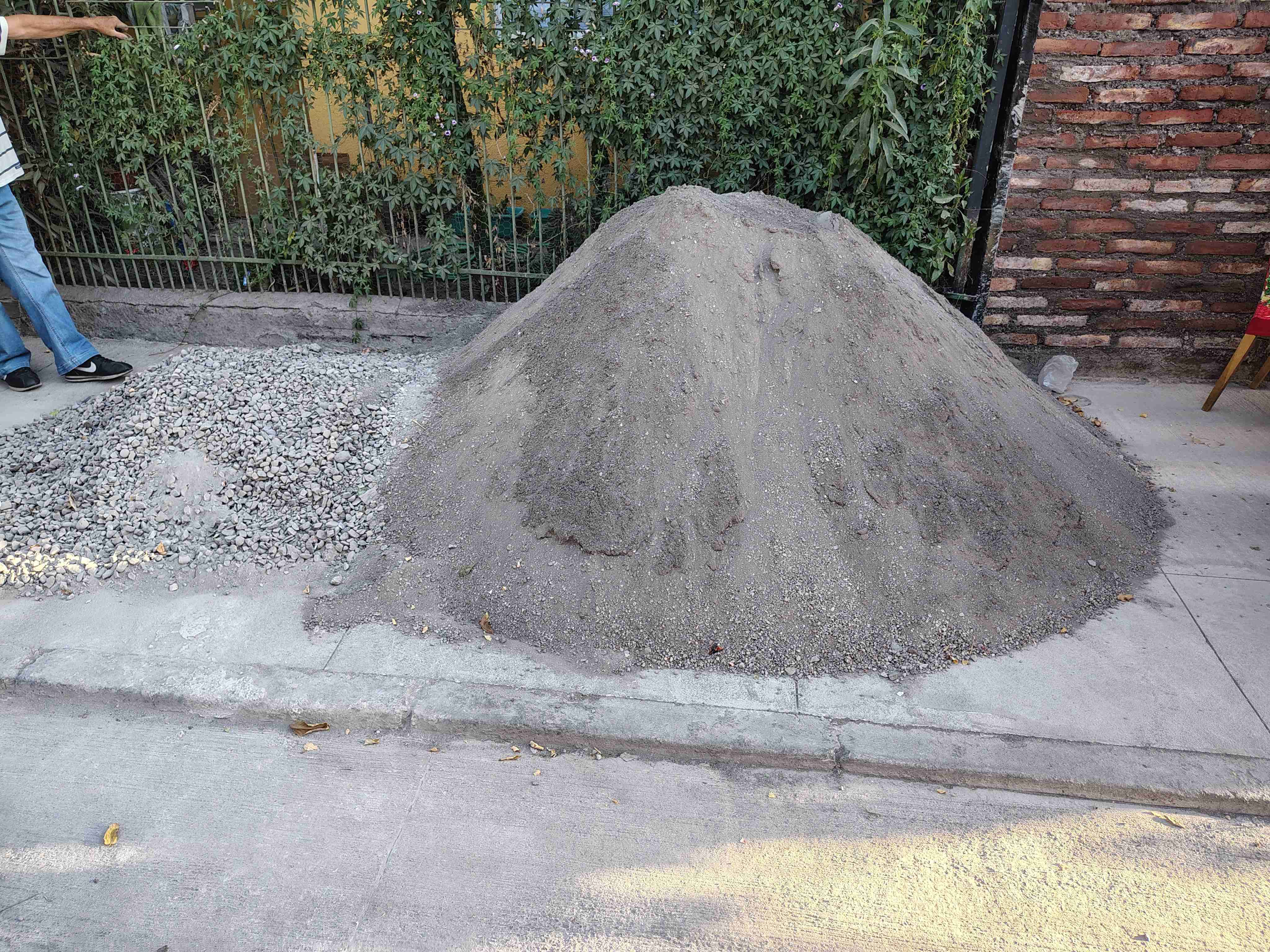 Arena y gravilla para construcción