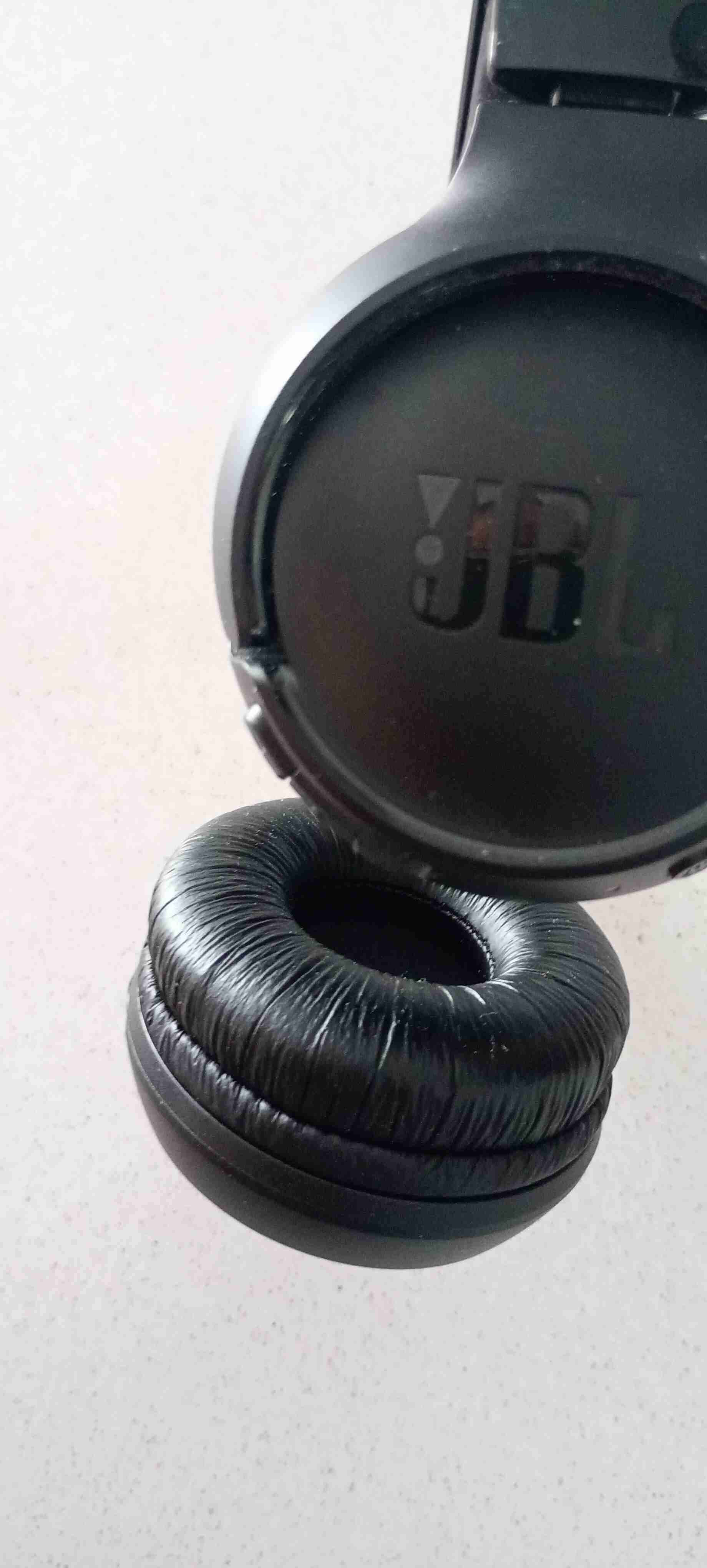 Auriculares JBL negros